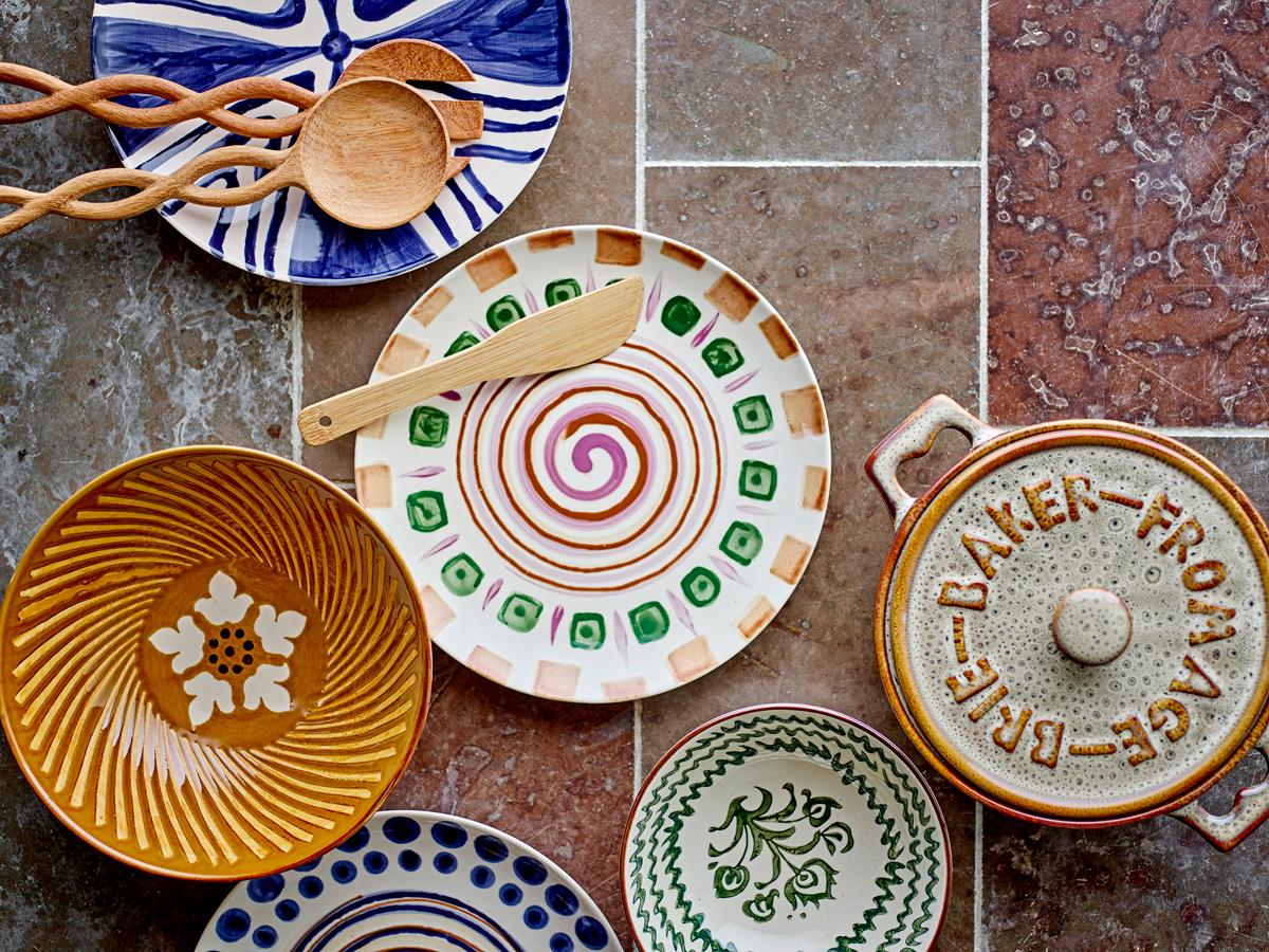 Hangemaltes Geschirr Heikki & Shama von Bloomingville