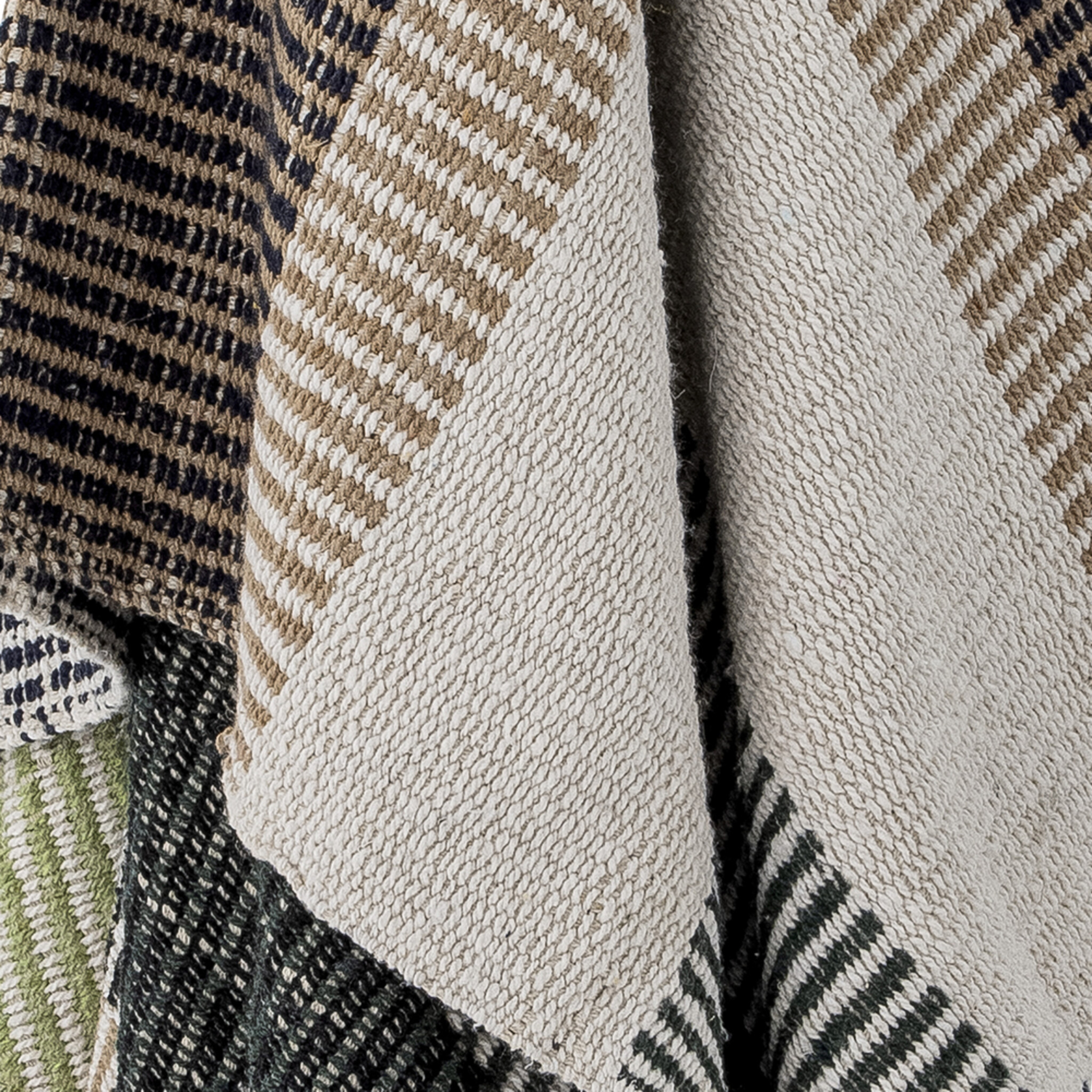 Decke Isnel aus recycelter Baumwolle, braun 