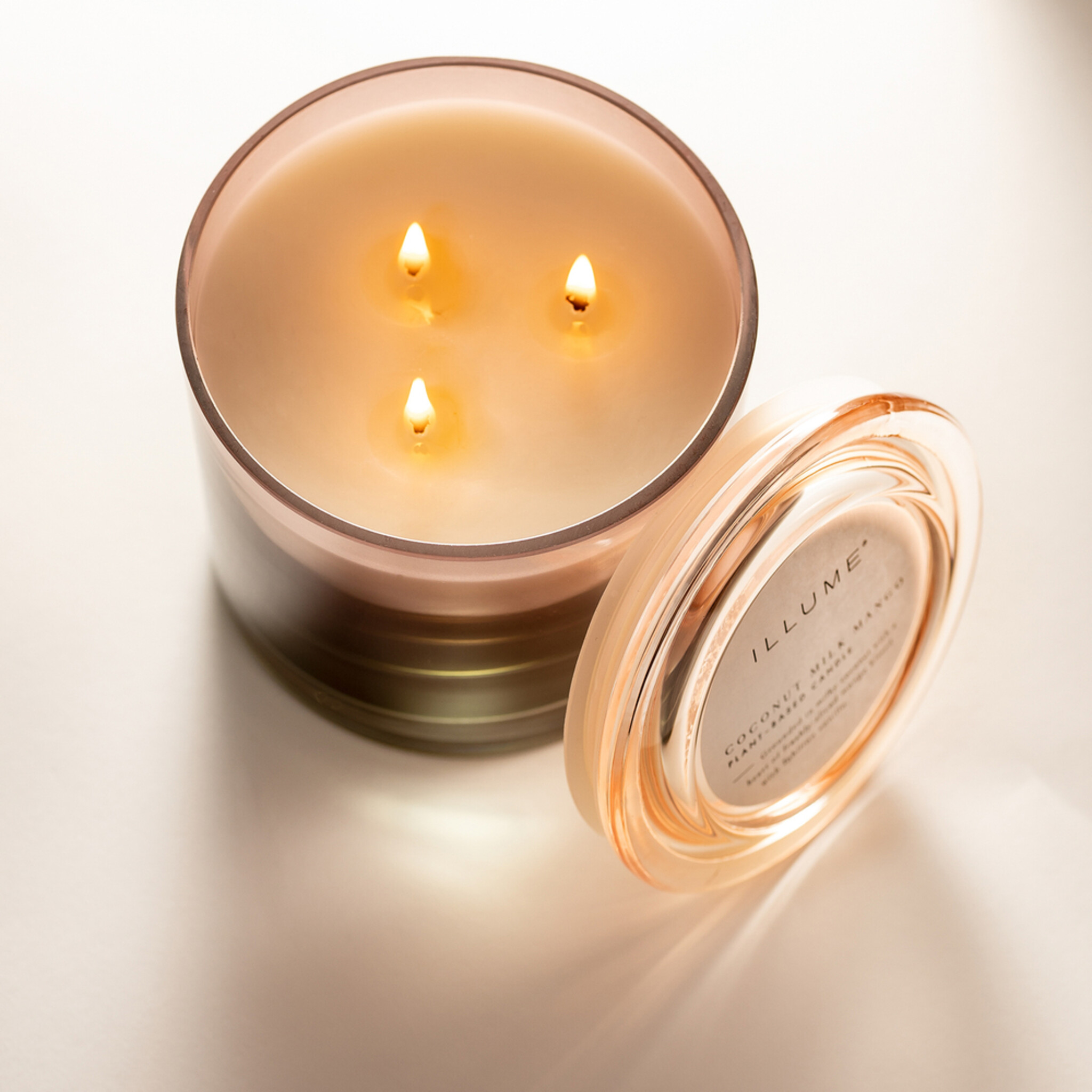 ILLUME Duftkerze XL Statement Glas, rose 