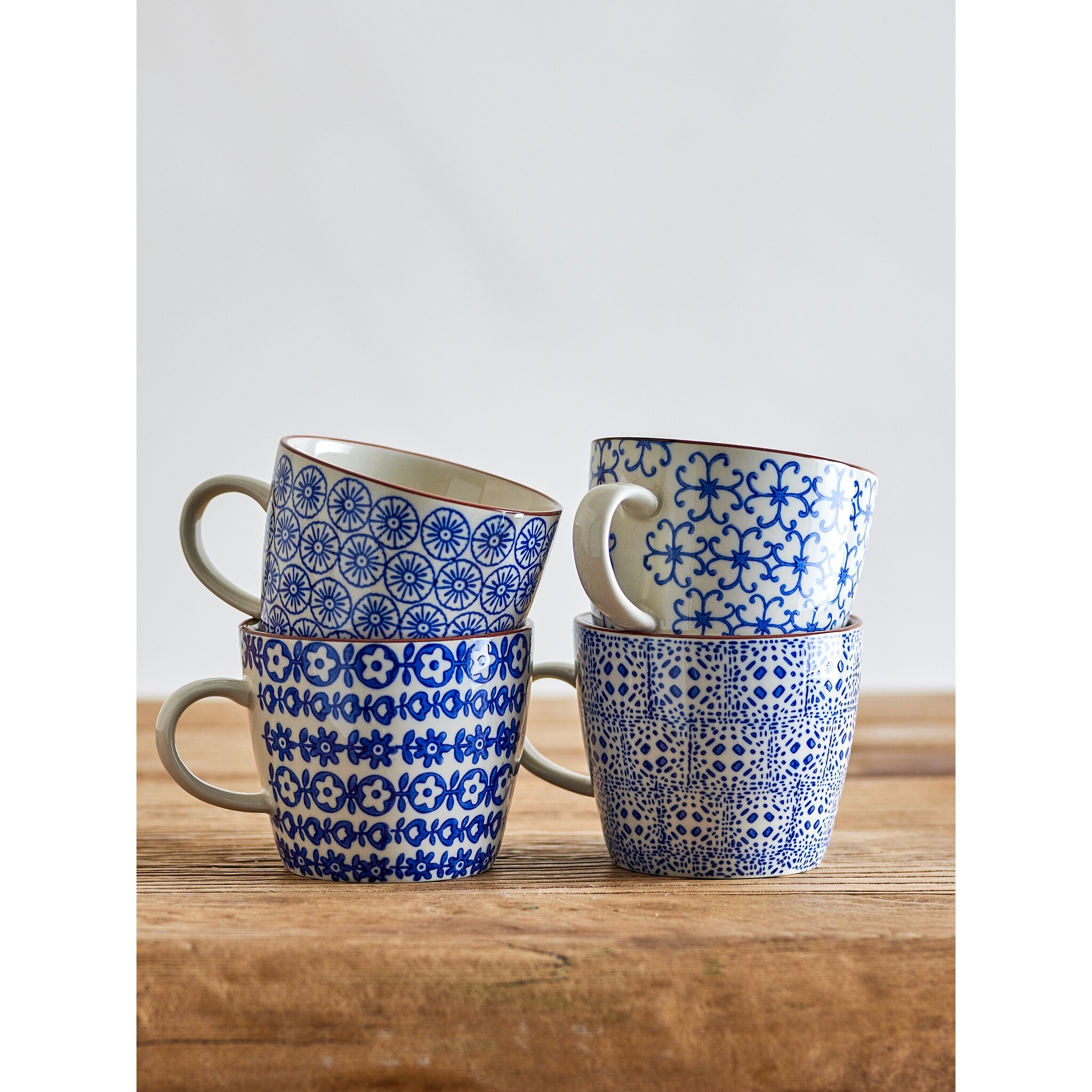 Karine Becher Set aus Steingut, Blau – 4er-Set im Hygge-Stil, blau 