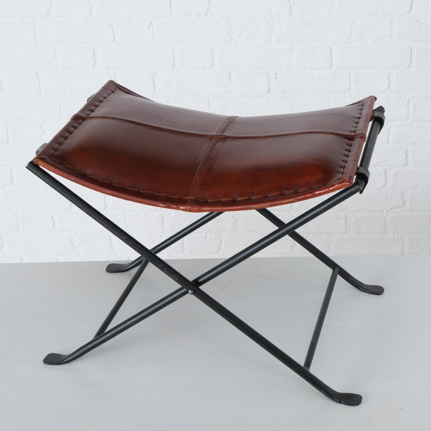 Industrial Leder Hocker Copernica, braun 