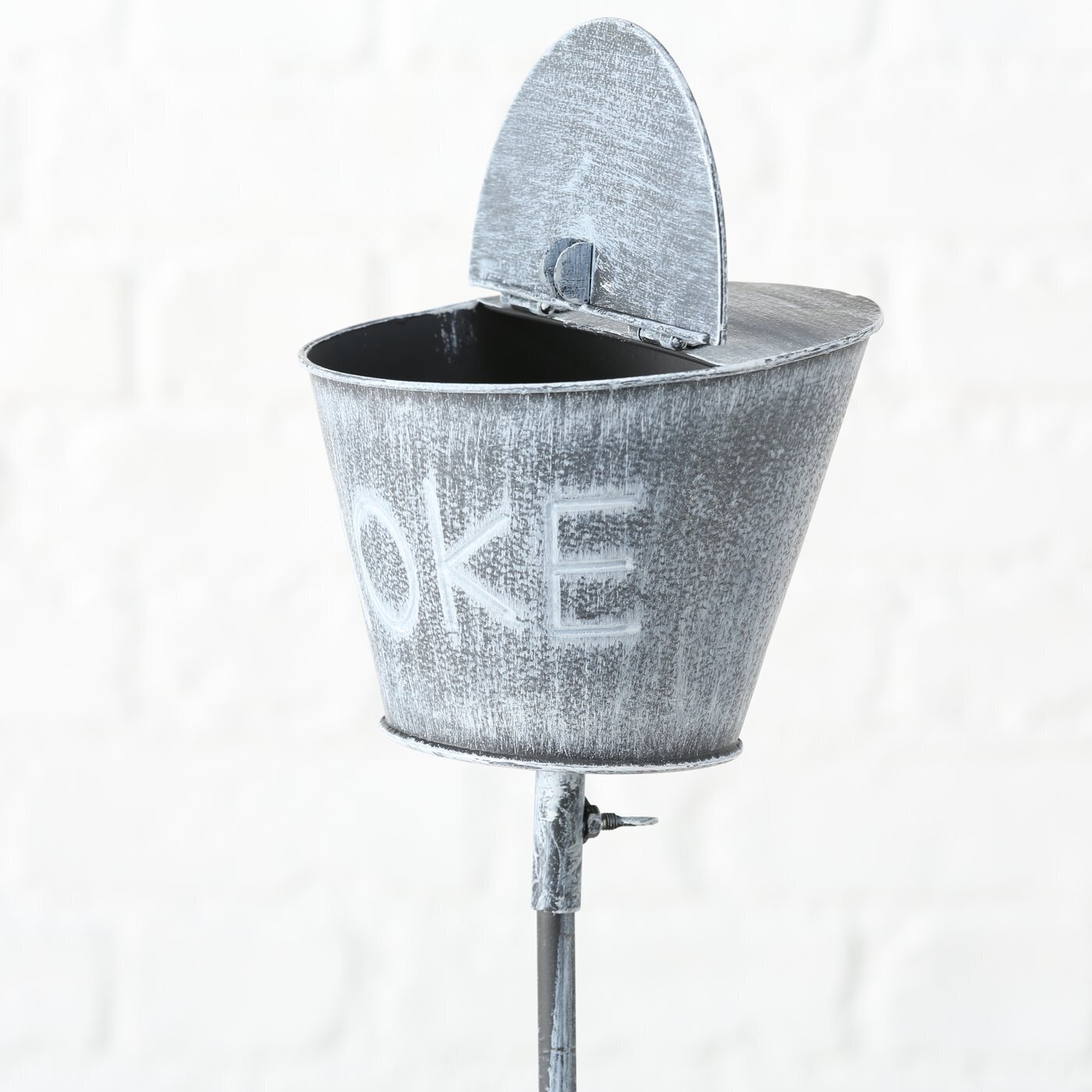 Sturmaschenbecher Gartenstab, grau