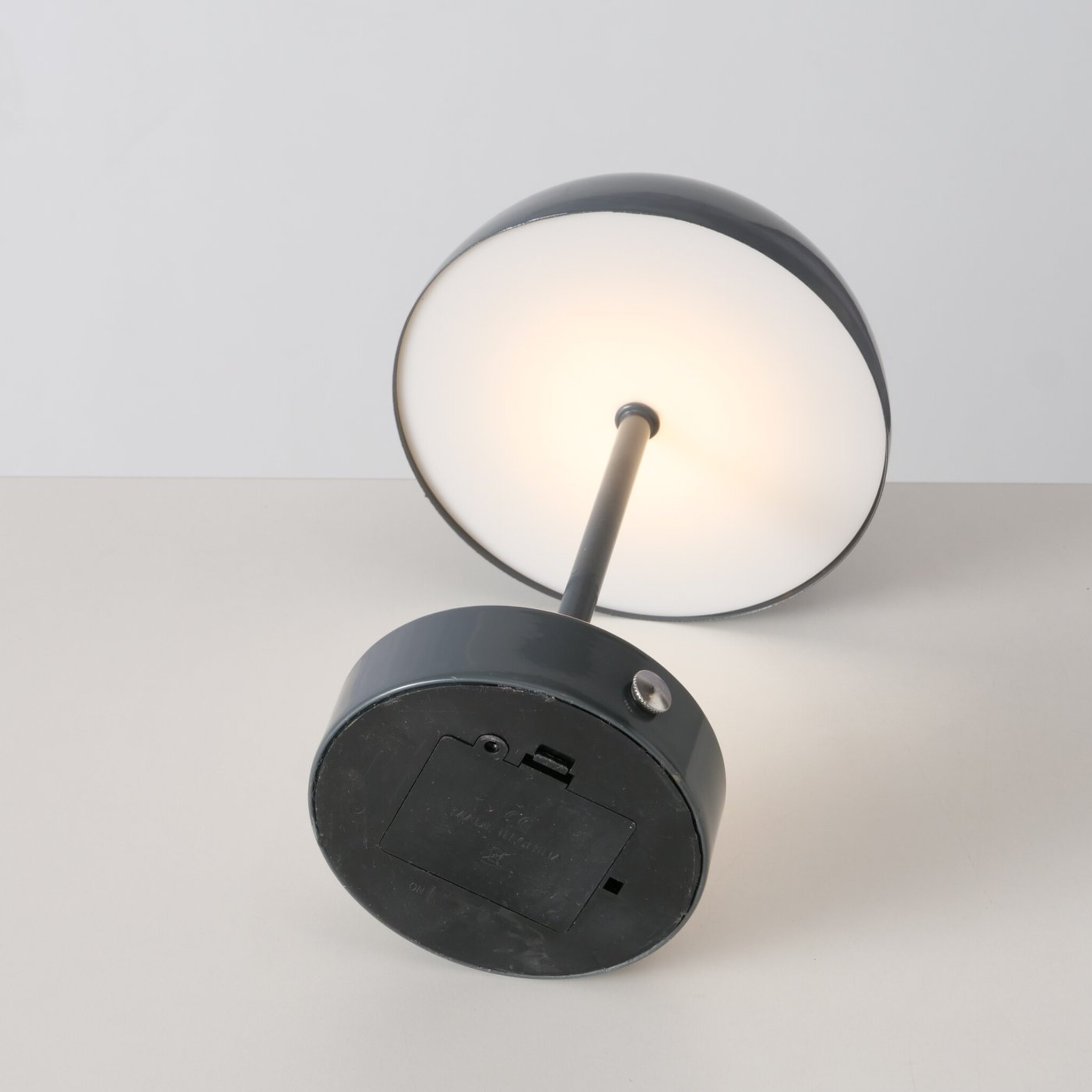 Tischlampe Petunia Kabellos, grau 