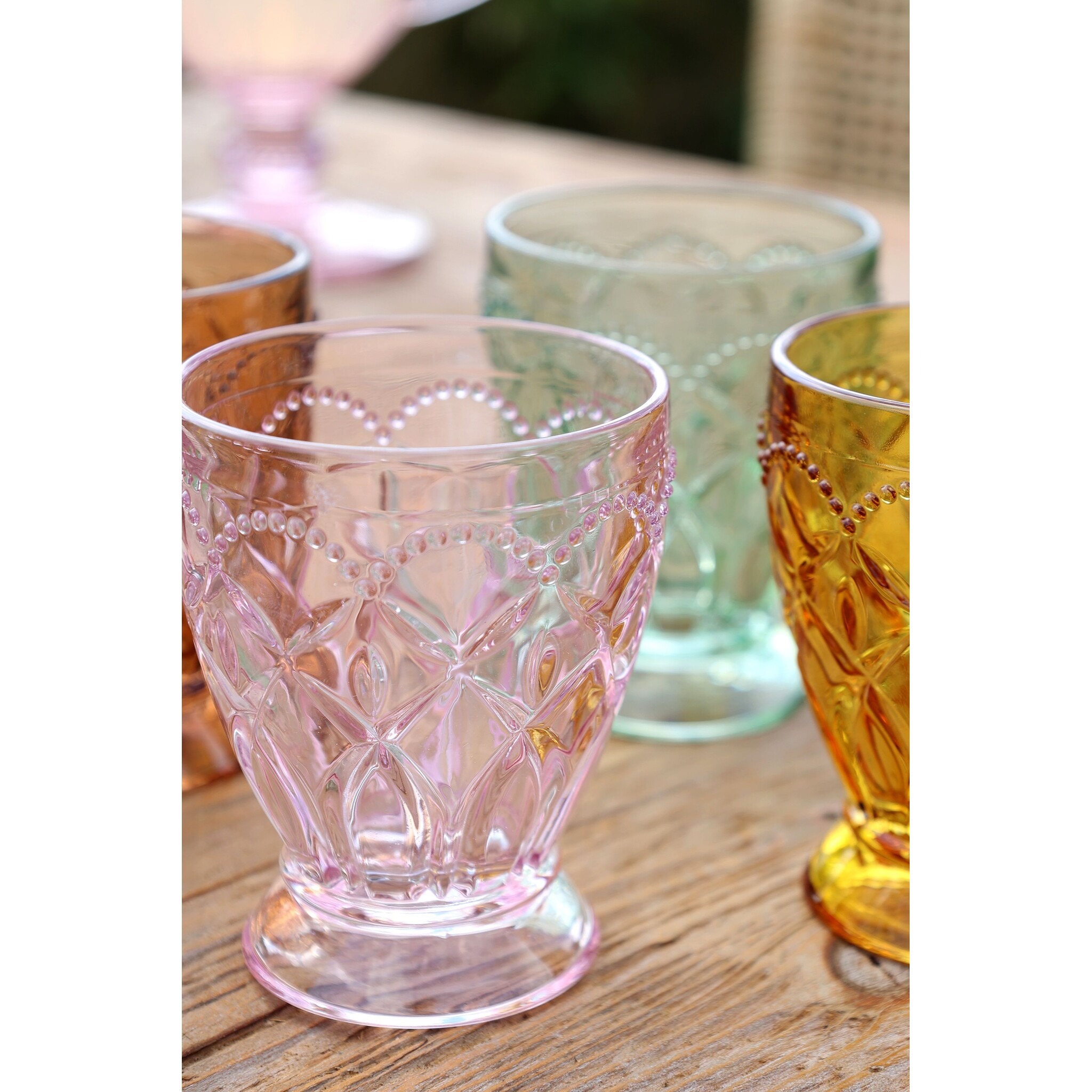 6 Trinkgläser Saint-Émilion in verschiedenen Farben, diverse 