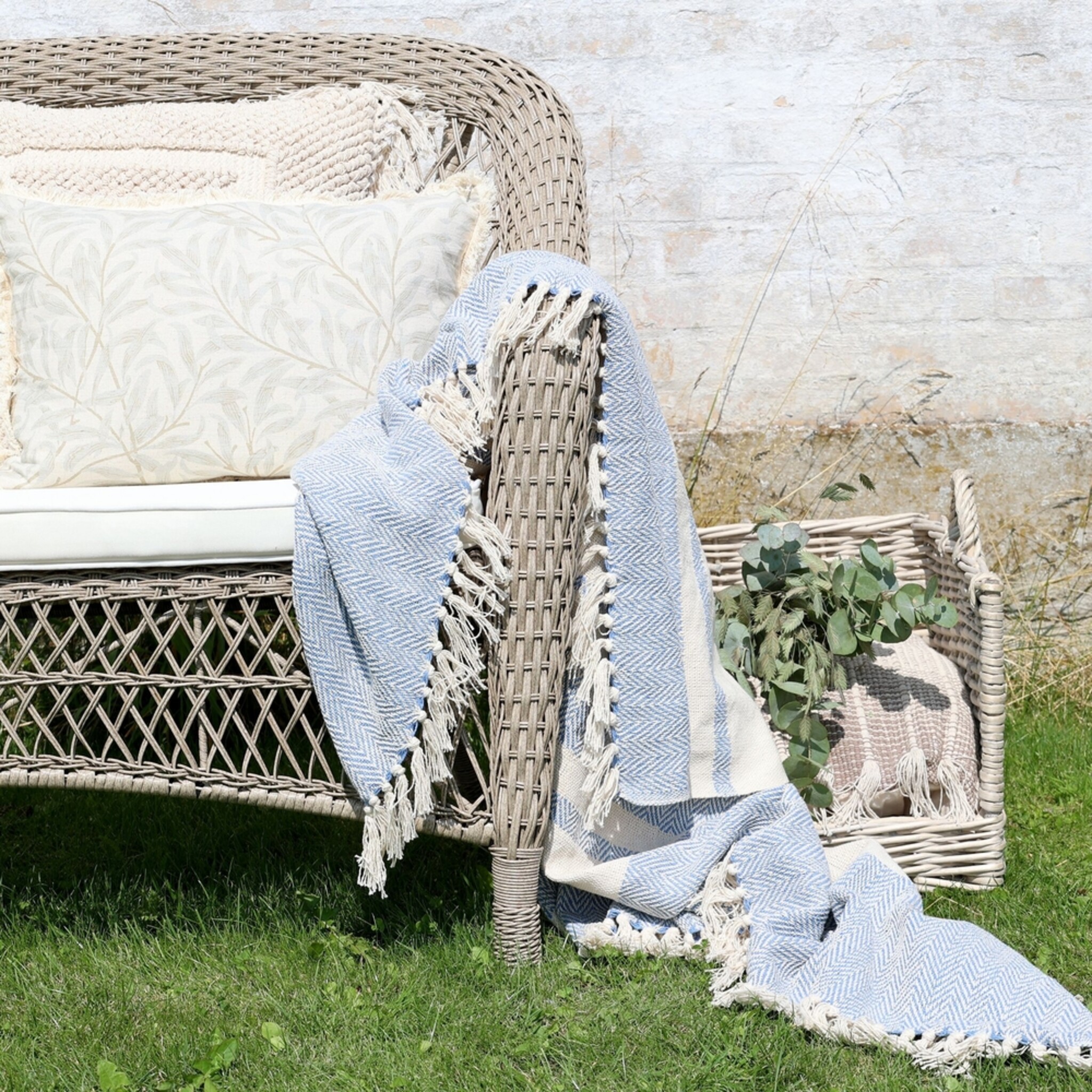 Chic Antique Aix Plaid Garnüberschuss Blau Creme – Skandinavische Gemütlichkeit, sky blue 