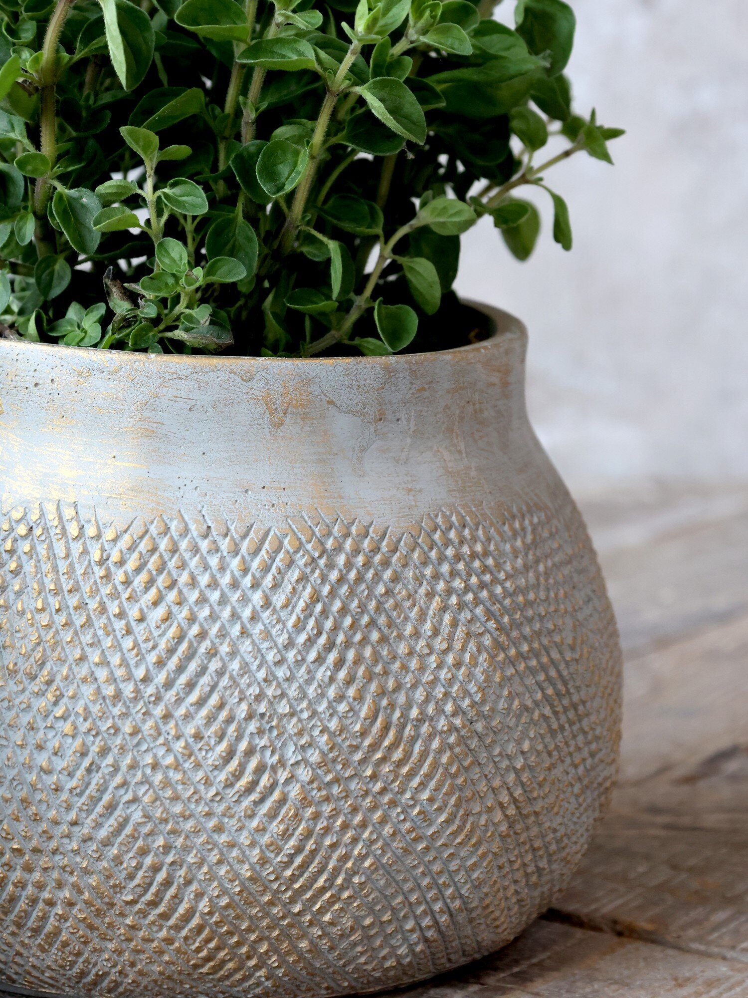 Blumentopf mit Gold, grau H13,5/Ø19,5 cm