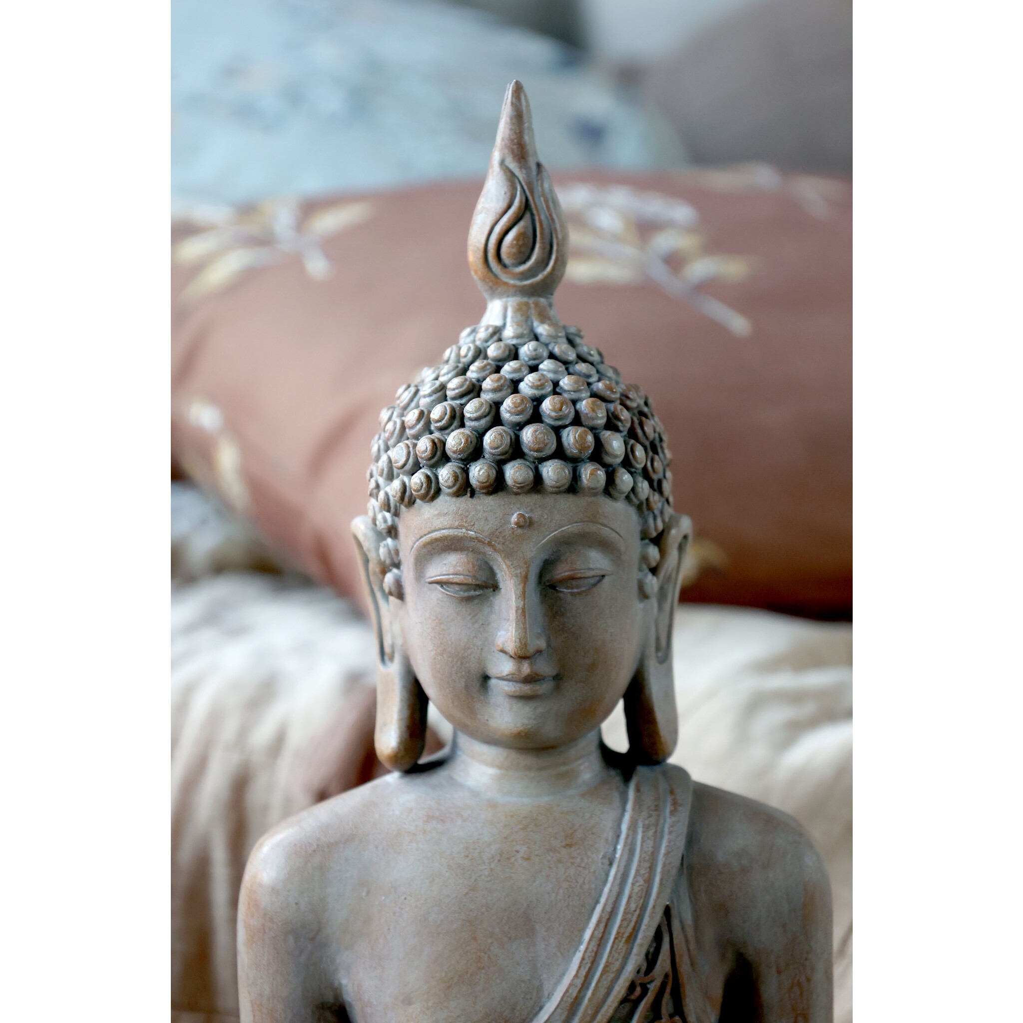 Buddha Figur aus Polyresin, latte 