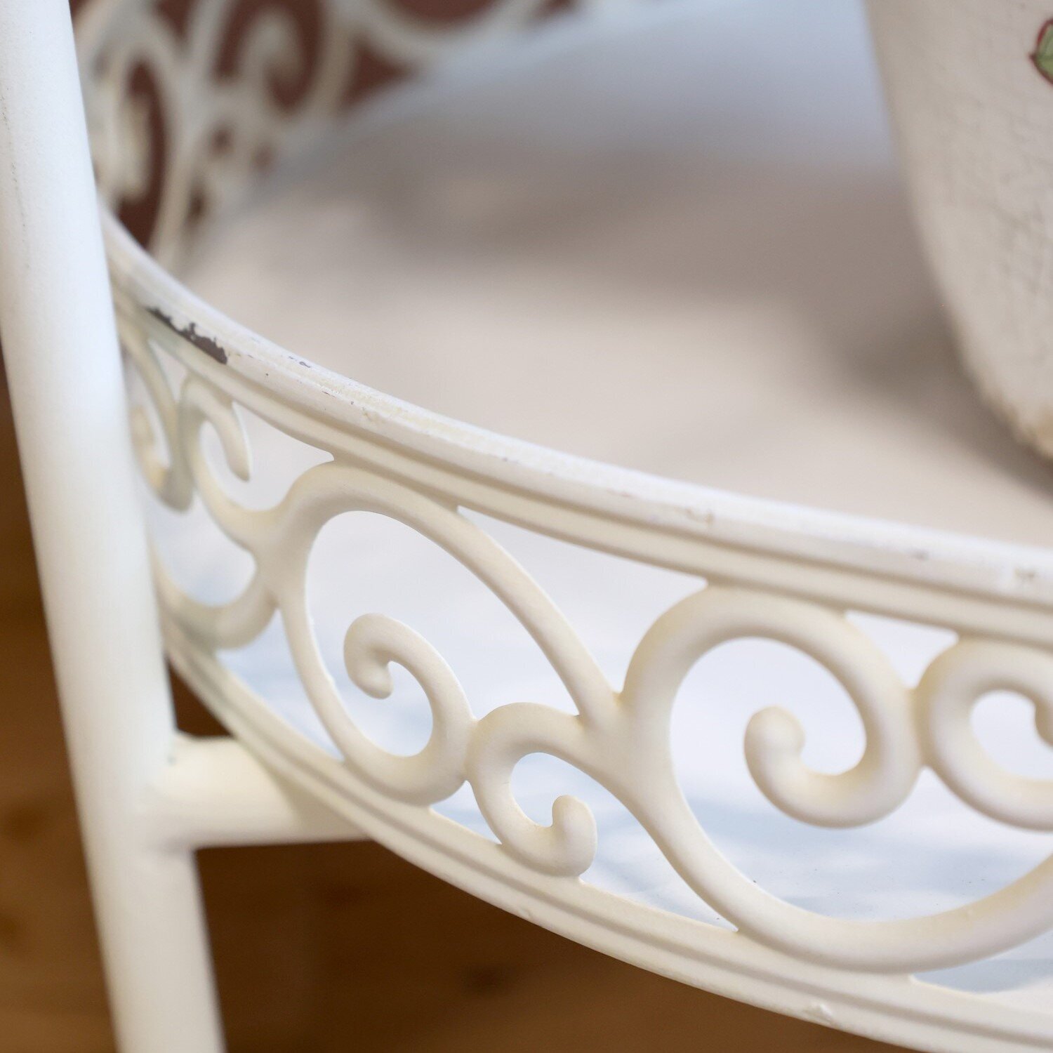 Eisenregal mit Ablage, antique creme 