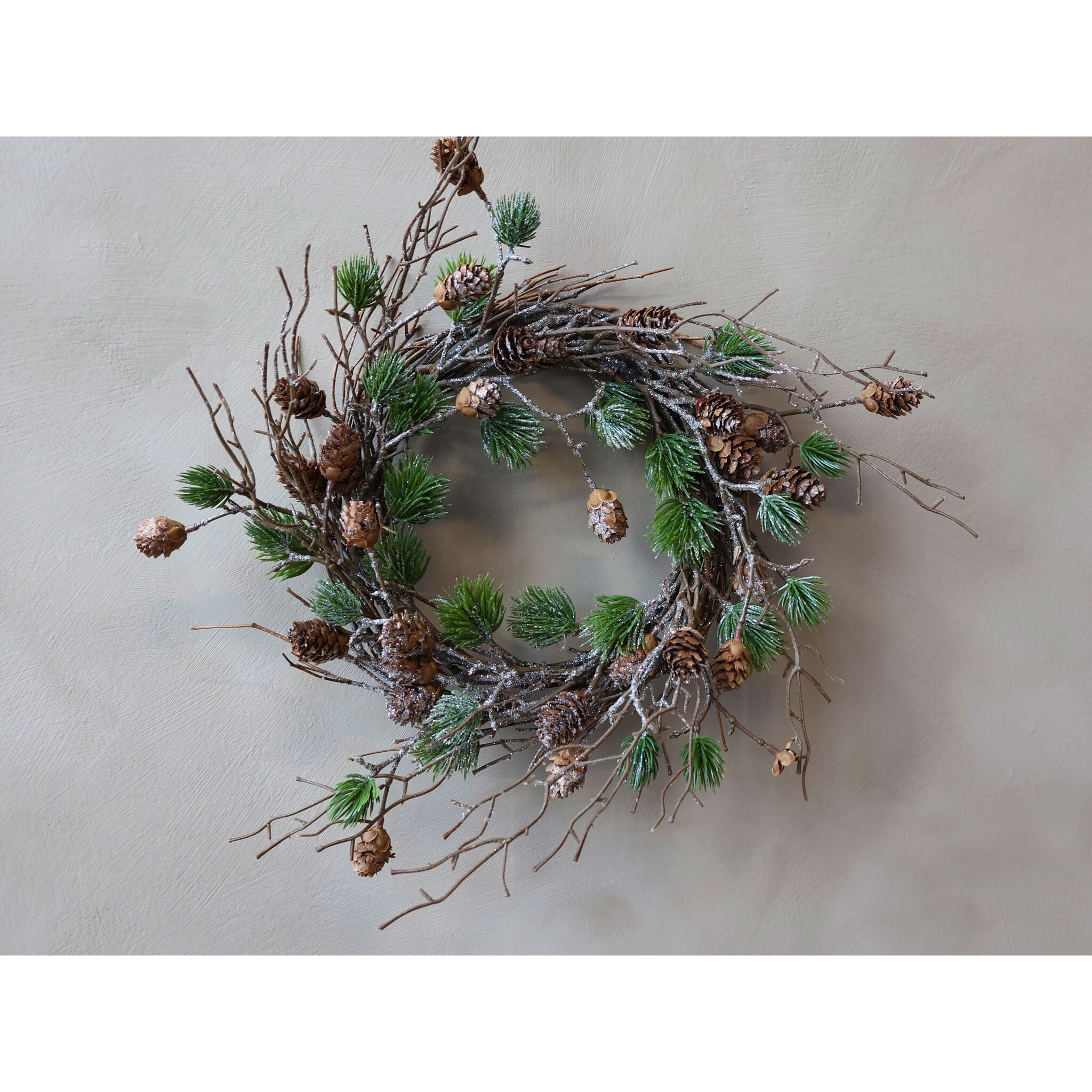 Fleur Kranz aus Zedernholz mit Zapfen, grün 