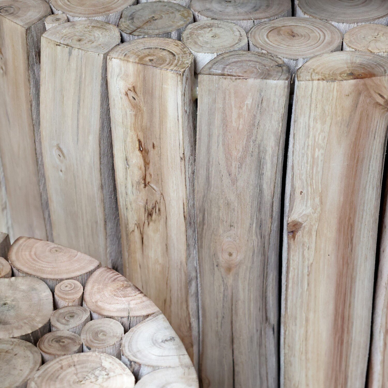 Hocker aus Eukalyptusholz, natur 