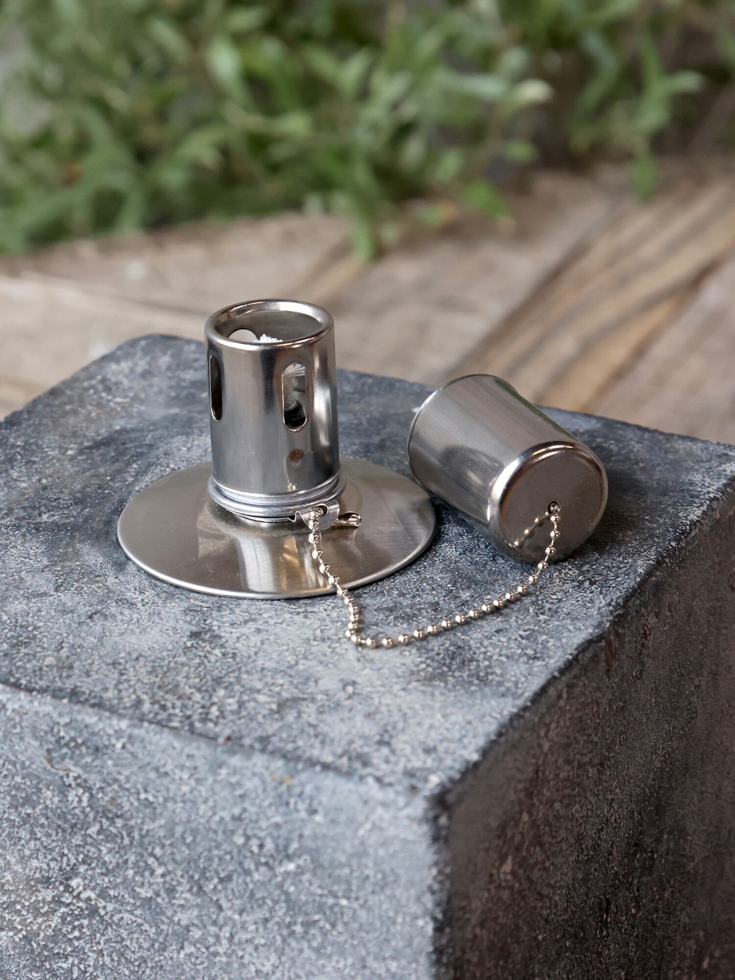 Öllampe im Zement, grau 