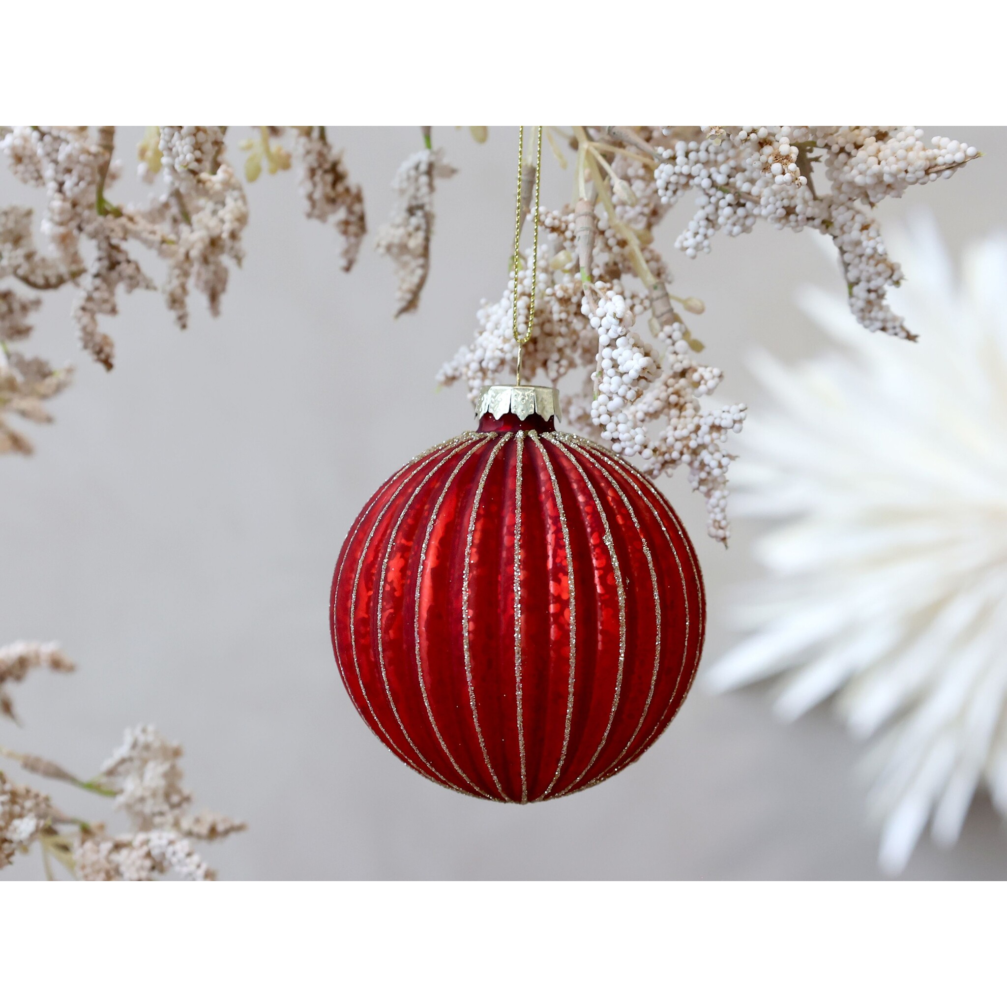 Rote Weihnachtskugel aus Glas, rot 