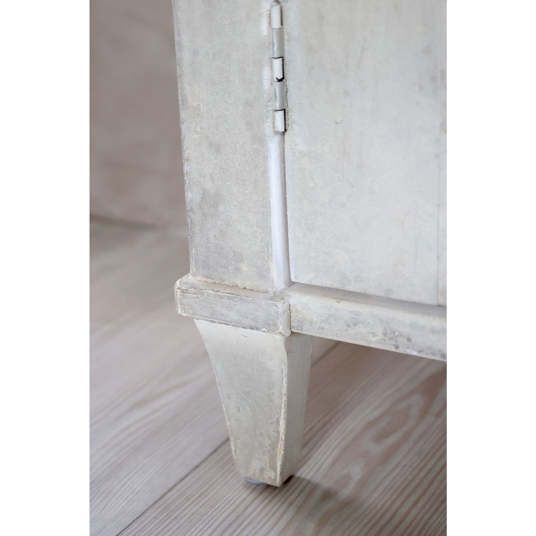 Schranktisch mit 2 Türen und 2 Schubladen, creme 