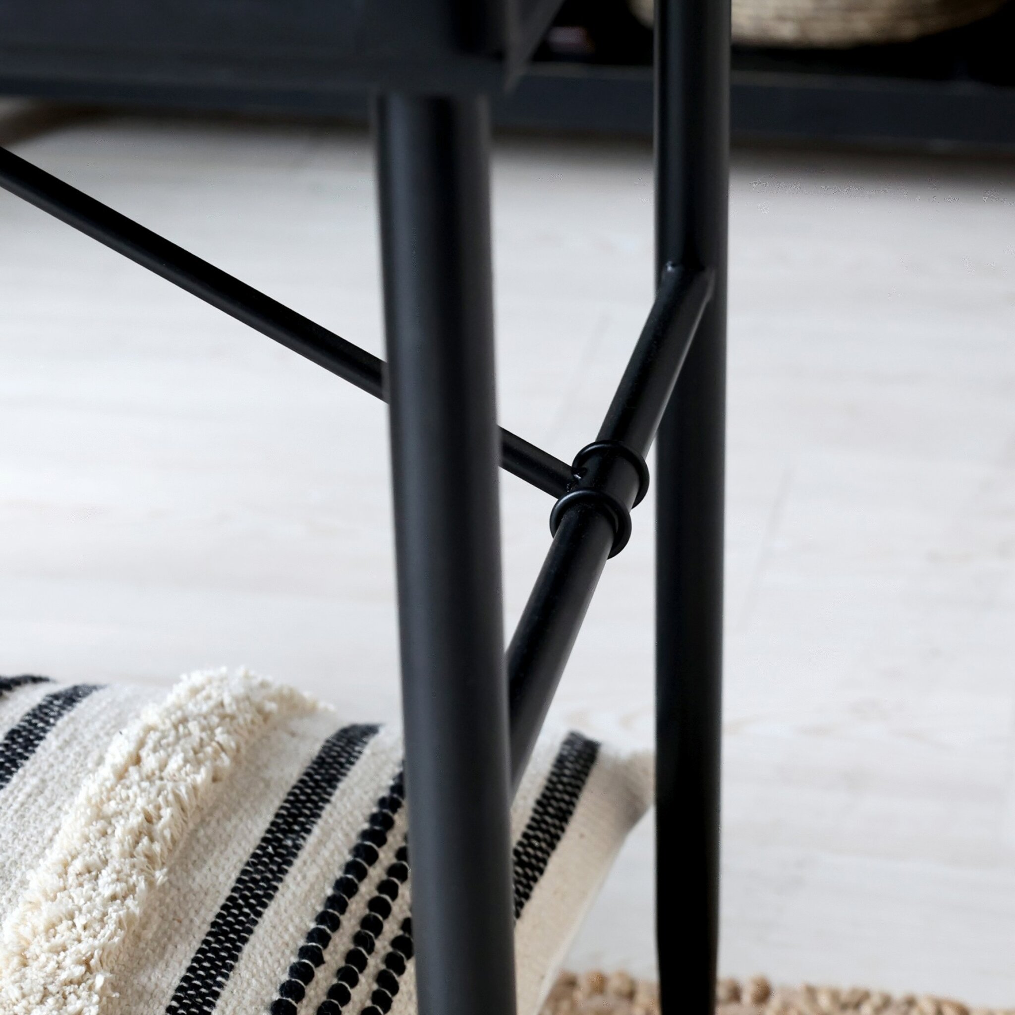 Schreibtisch mit 3 Schubladen, schwarz