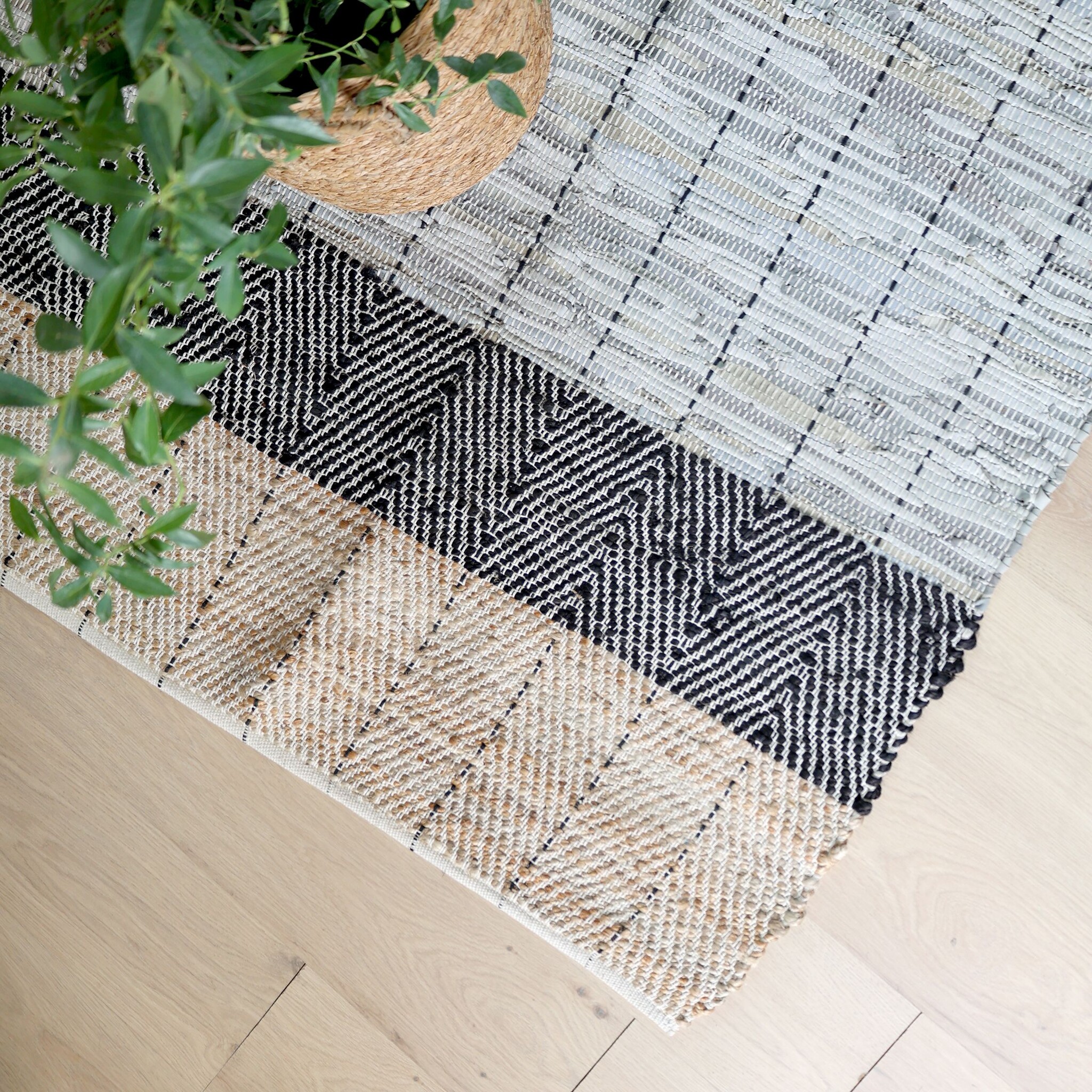 Teppich mit Streifen, grau 