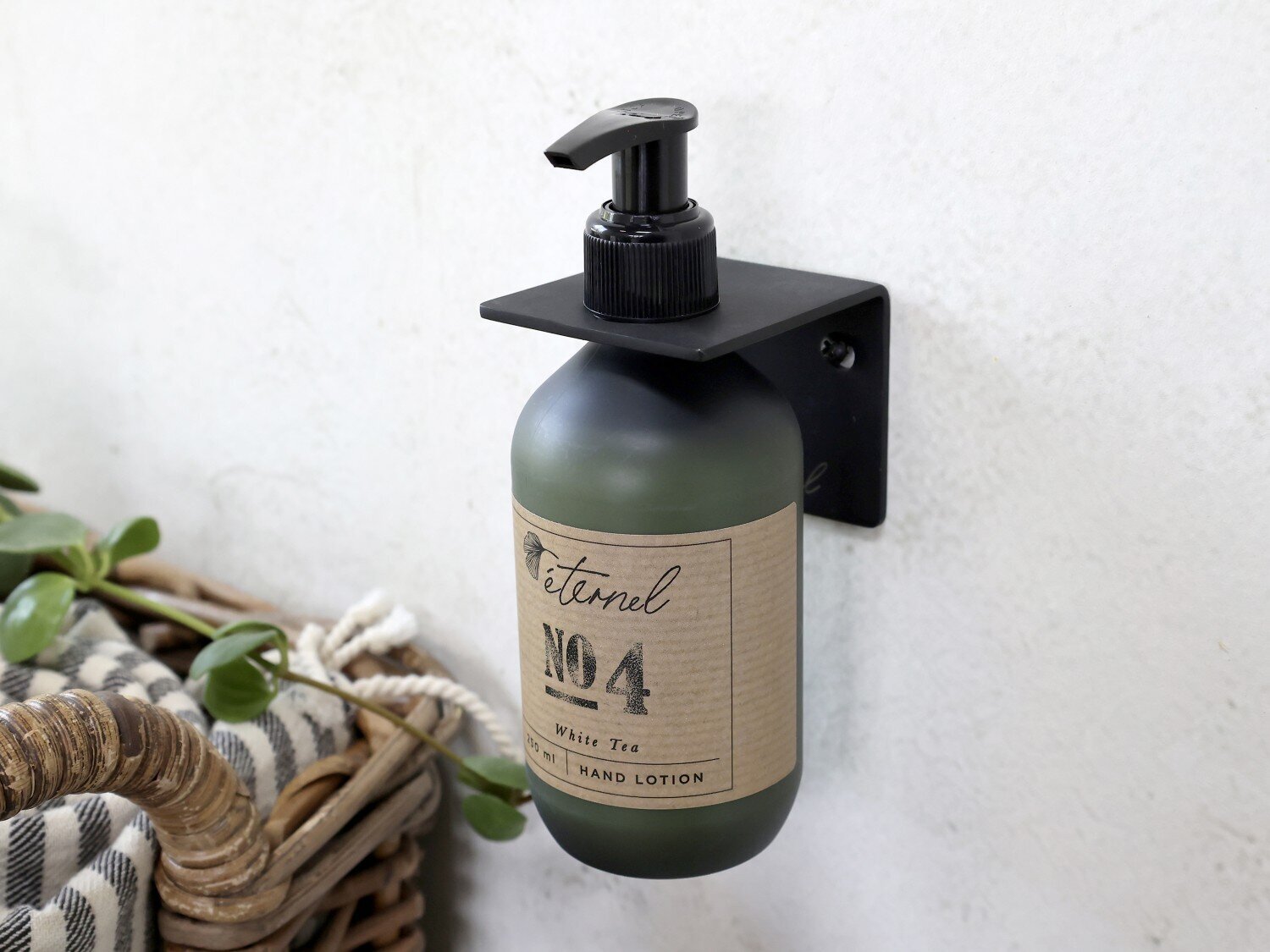 Éternel Wandhalterung für Spender Flaschen Dispenser, schwarz 6x7x6 cm, für 500ml Flaschen