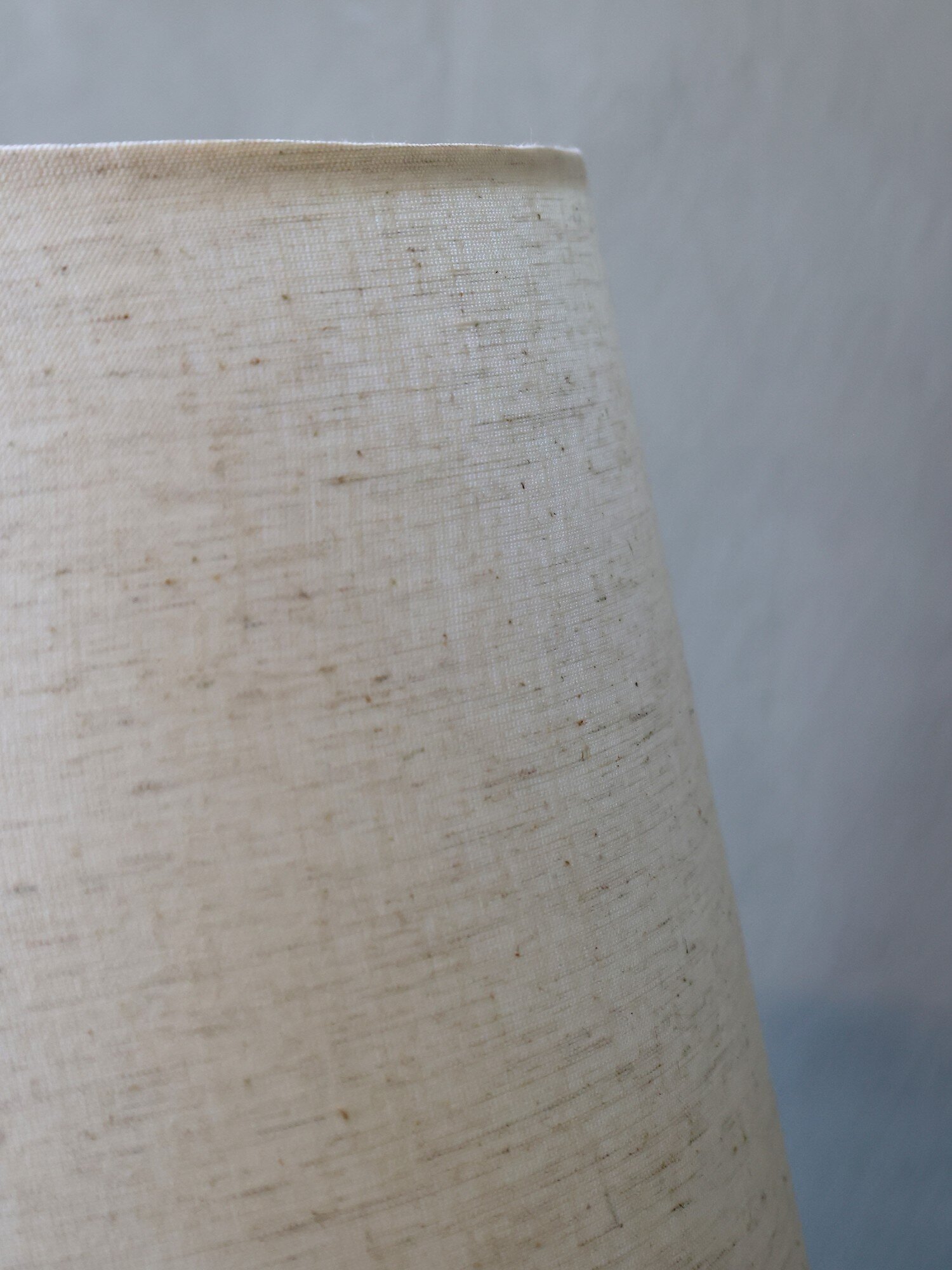 Tischlampe aus Glas mit Rillen, silber 