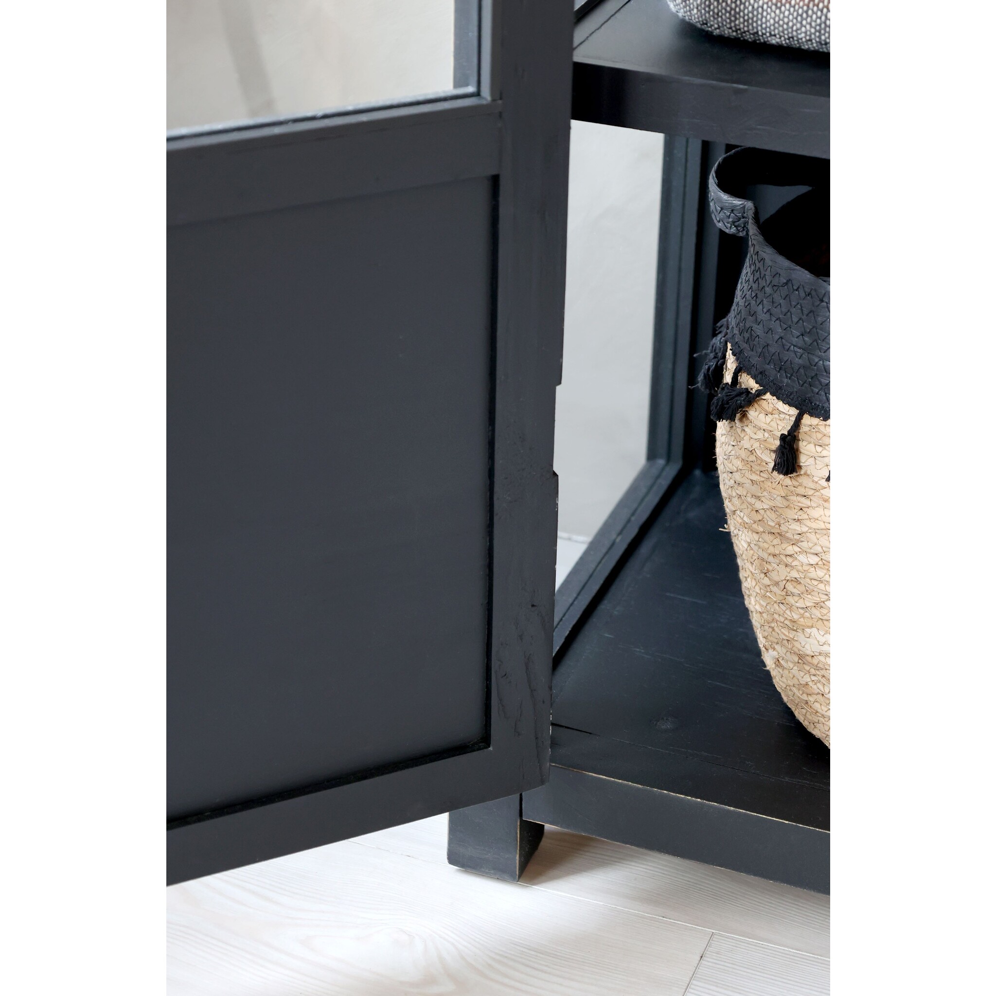 Vitrinenschrank mit Glastüren und Regalböden, antique schwarz 