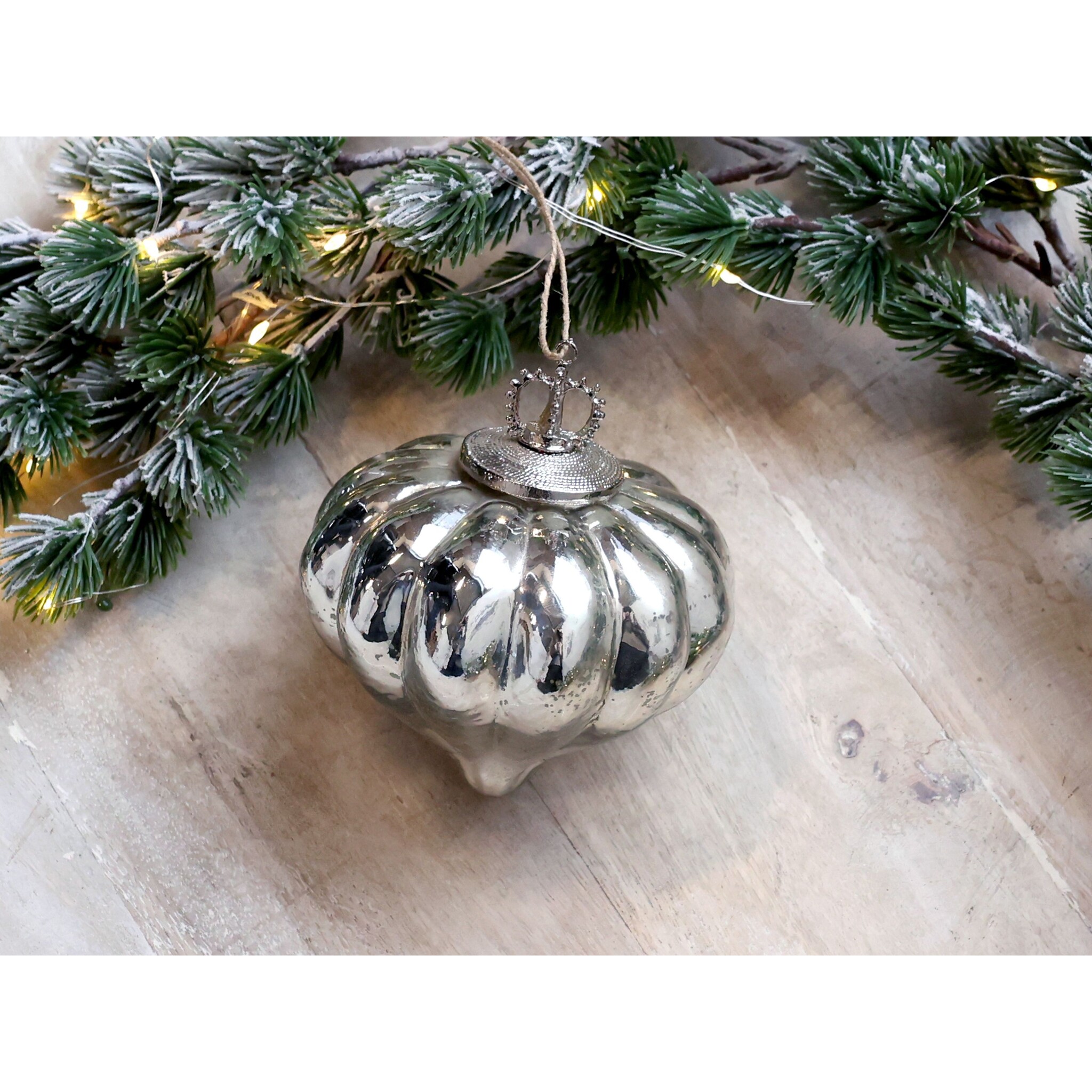 Weihnachtlicher Tropfen Aufhänger mit Strasssteinen, bauernsilber Höhe 10, Ø 9,5 cm