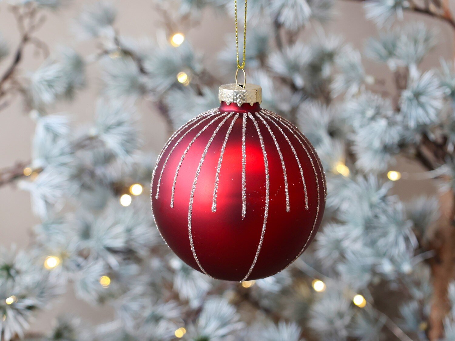 Weihnachtskugel mit Glitzer, rot, rot