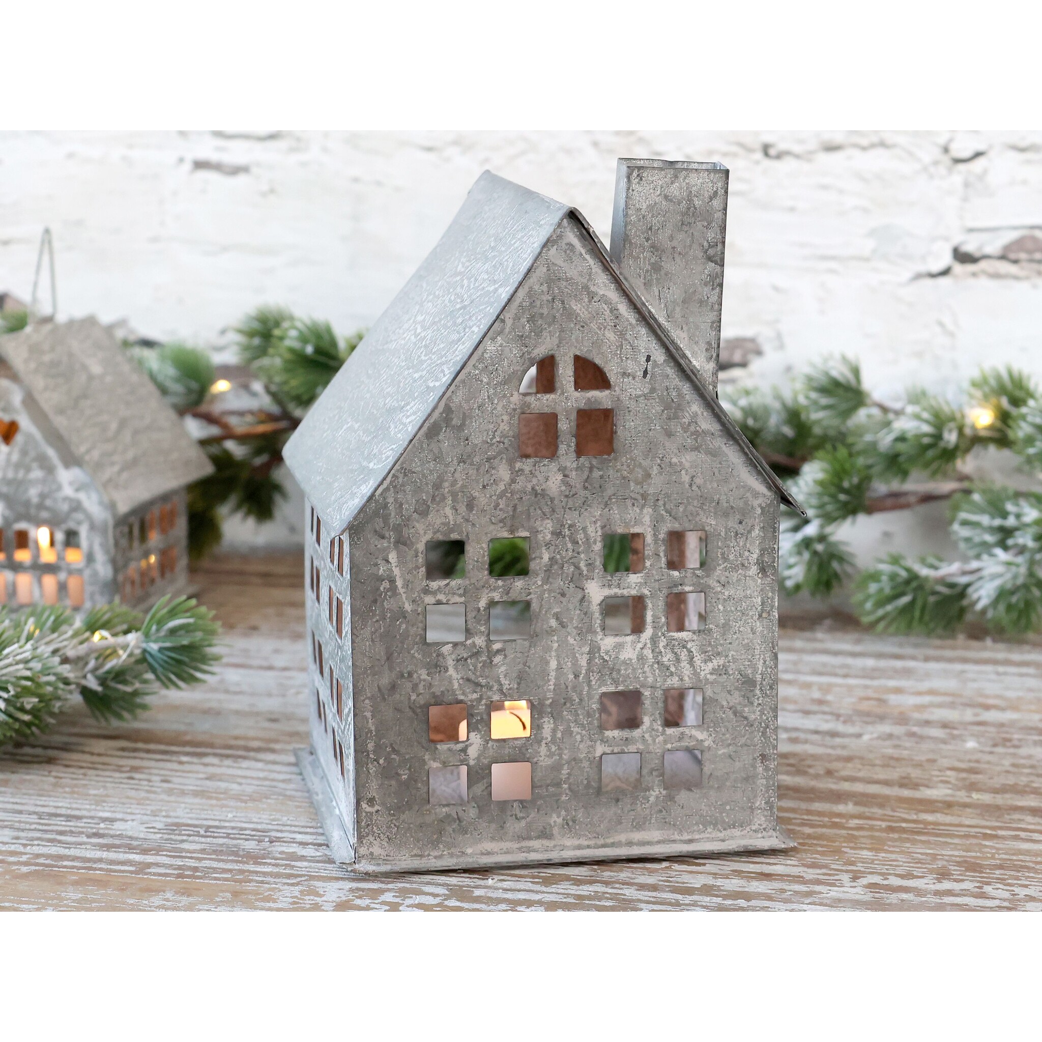 Winterliches Lichthaus aus Eisen, antique zink 