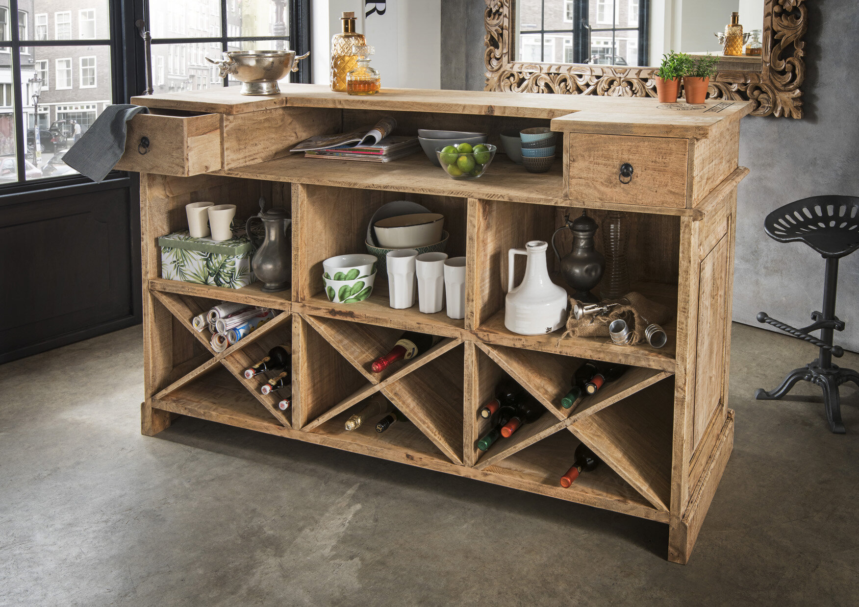 Bar-Tresen Schrank Mangoholz massiv mit Beschriftung, natur 