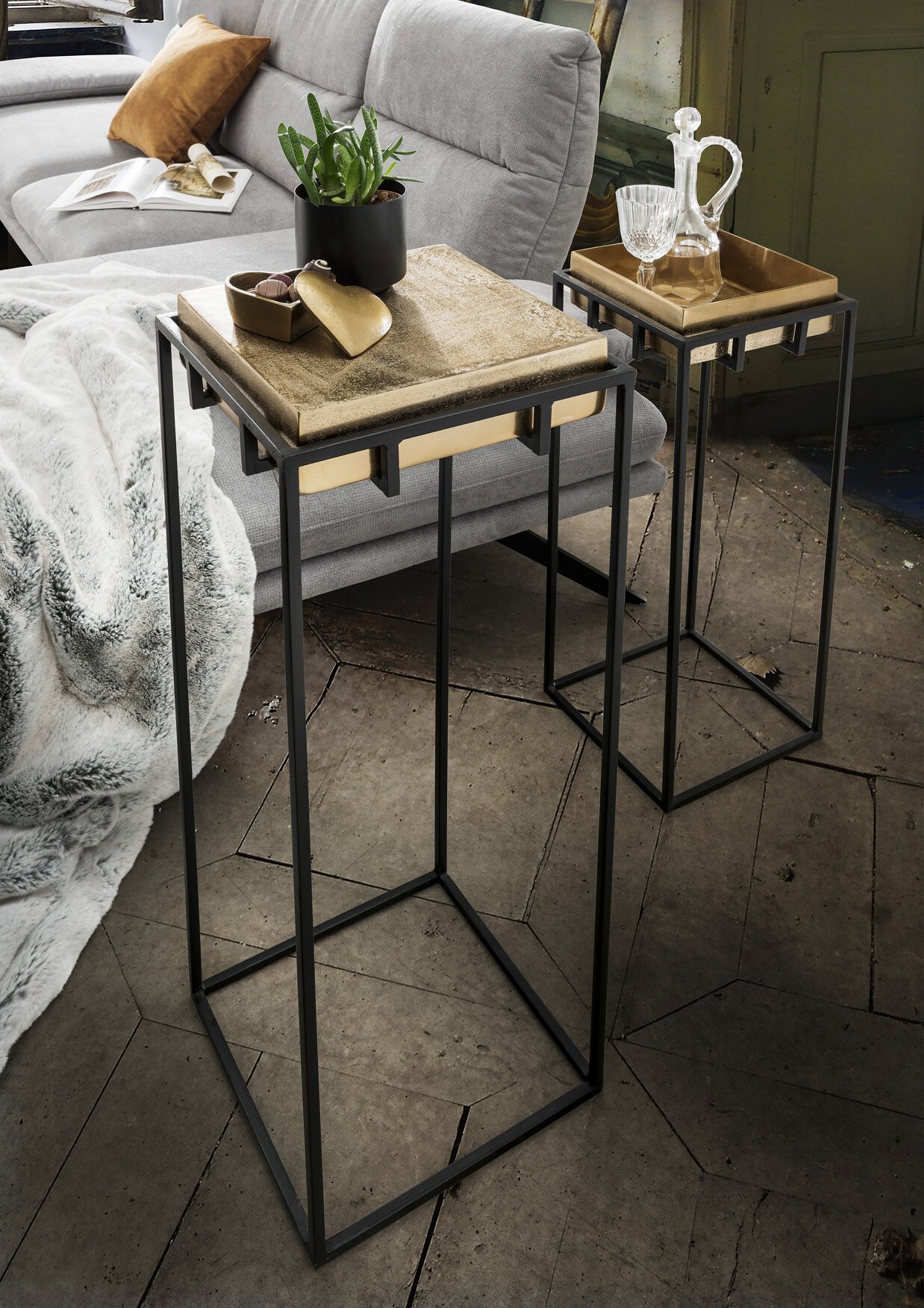 Beistelltisch Liz aus Aluminium, gold 