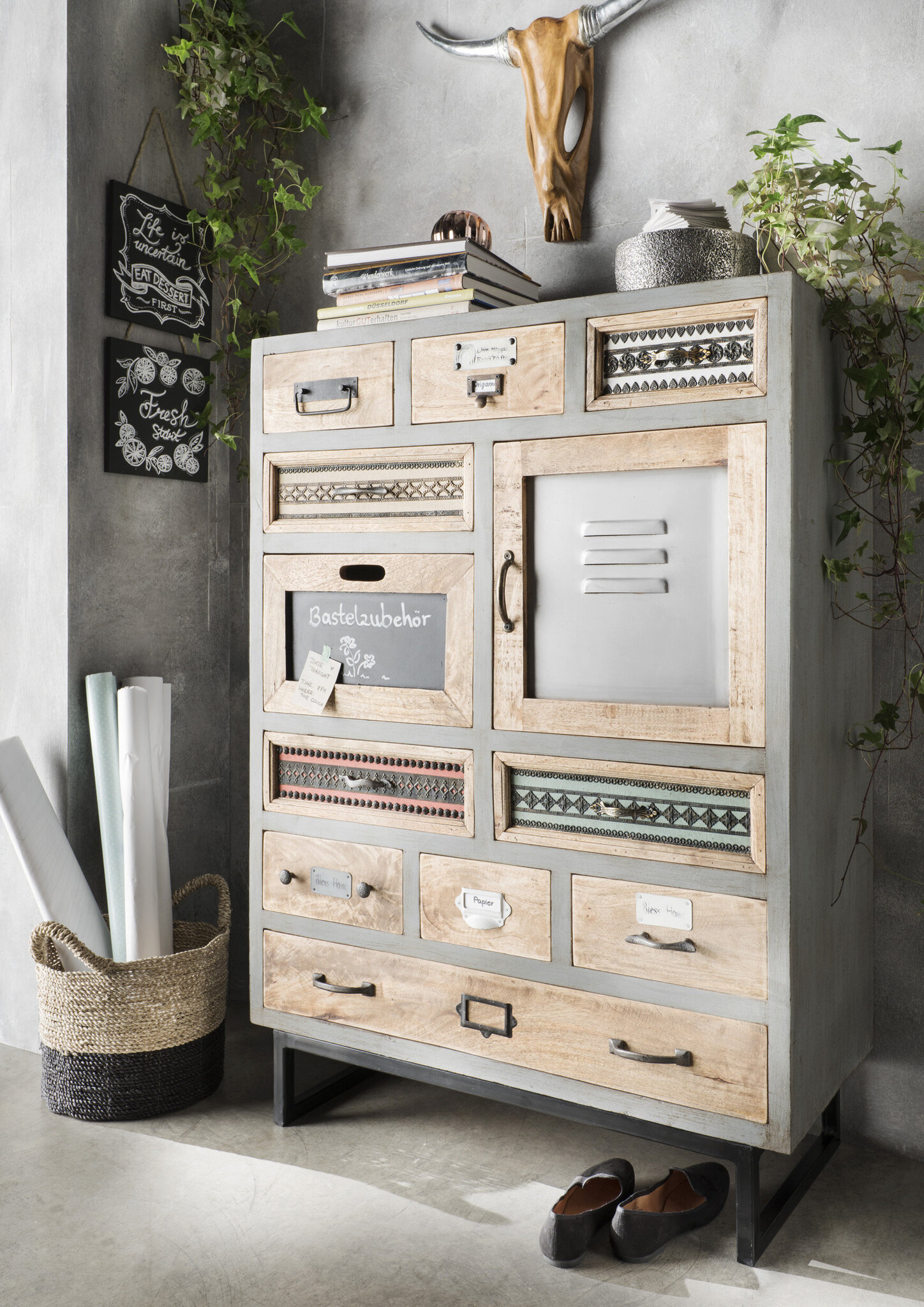 Unikat-Hochkommode Vintage, grau 