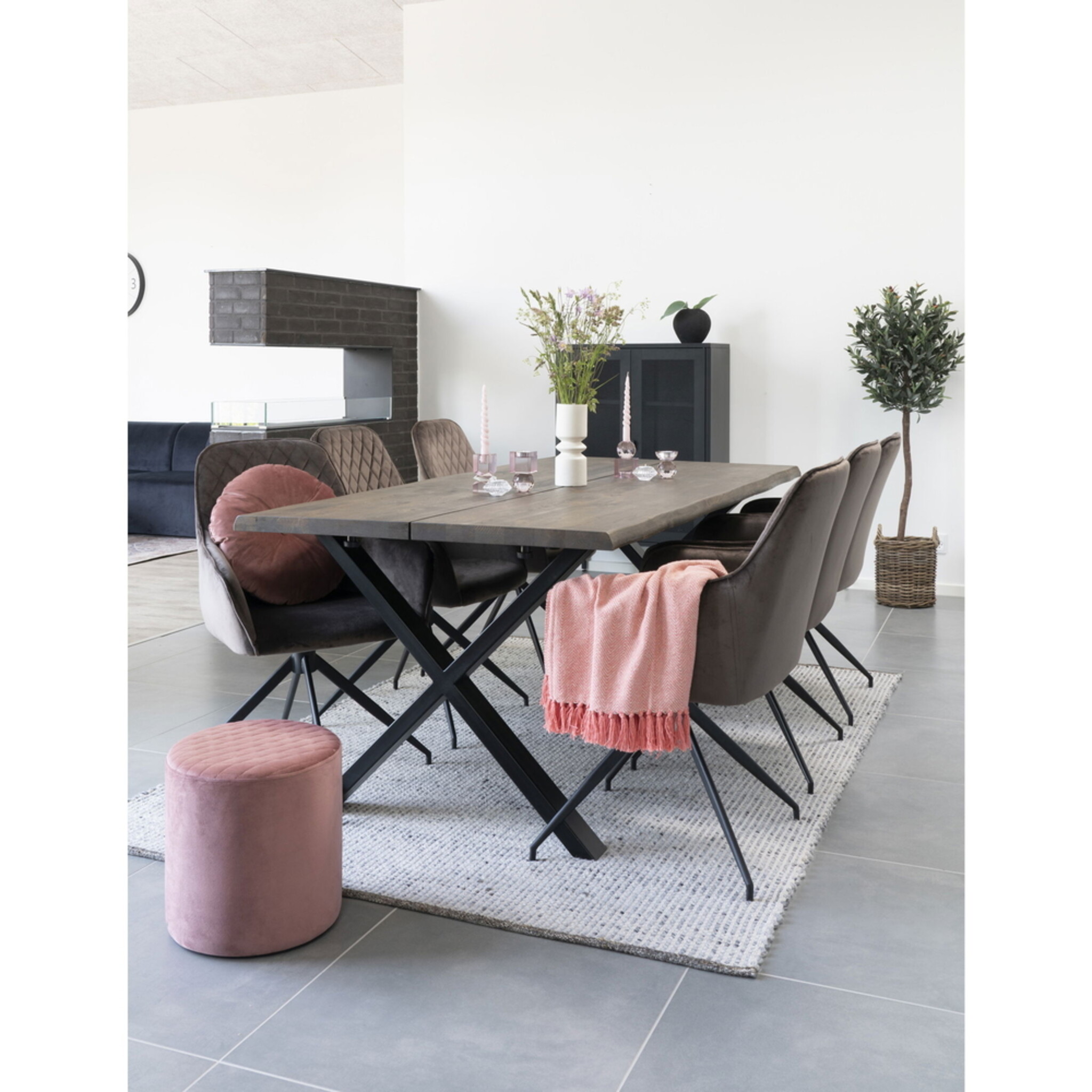 Künstlicher Olivenbaum Stamm,  Ø 58 cm, Höhe 150 cm