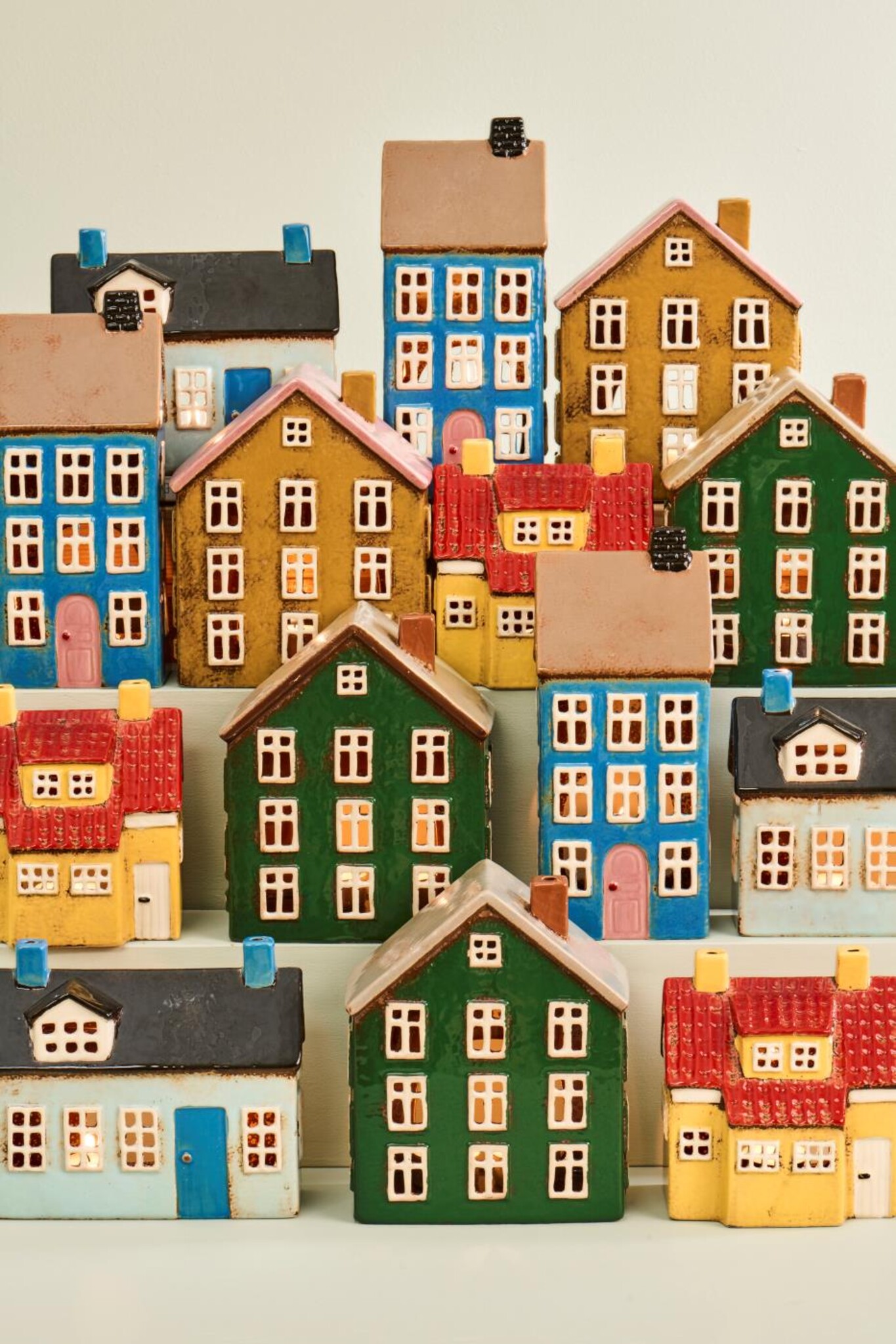 Neue Keramik Häuschen in der Nyhavn Siedlung Bild 1