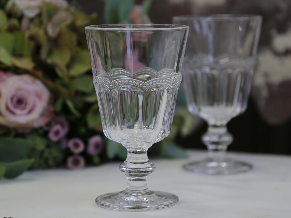 Chic Antique Antoinette Weinglas mit Perlenkante Preview Image