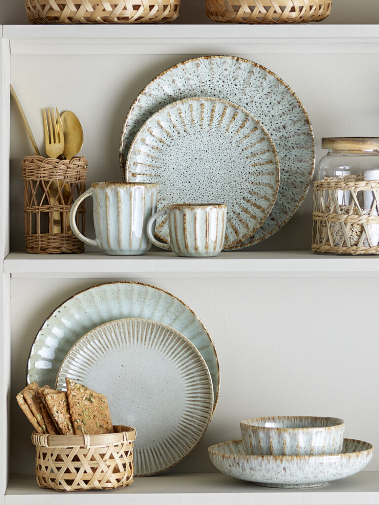 Bloomingville Fleur Geschirrset aus Steingut Preview Image
