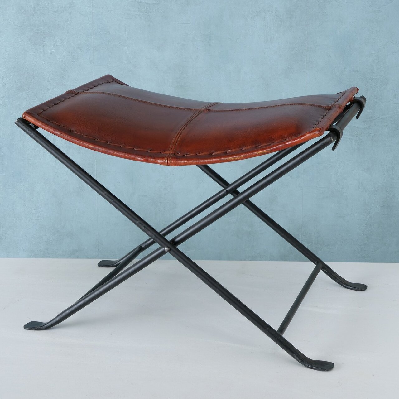 Industrial Leder Hocker Copernica