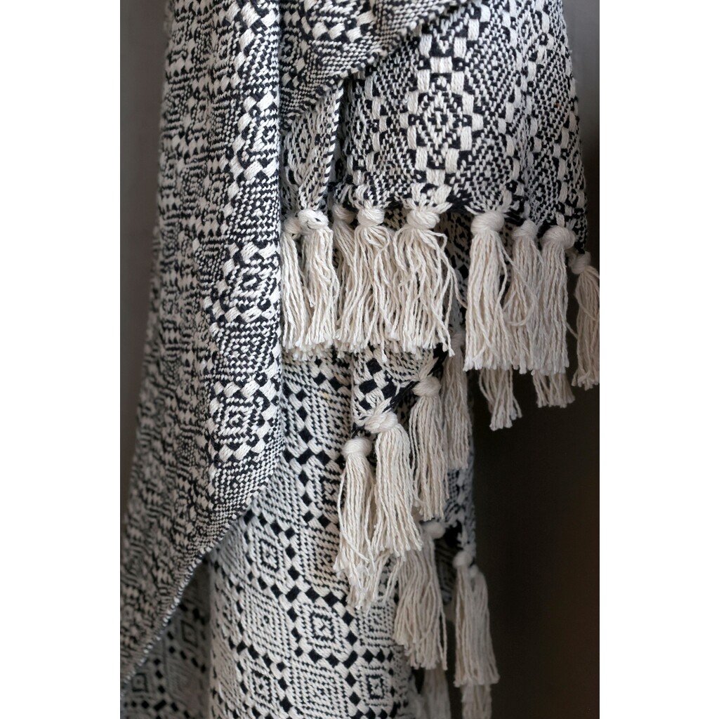 Aix Plaid aus recycelter Baumwolle mit schwarzem Muster