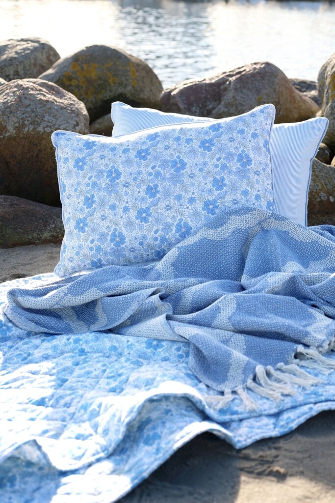 Aix Plaid aus Garnüberschuss - Sky Blue