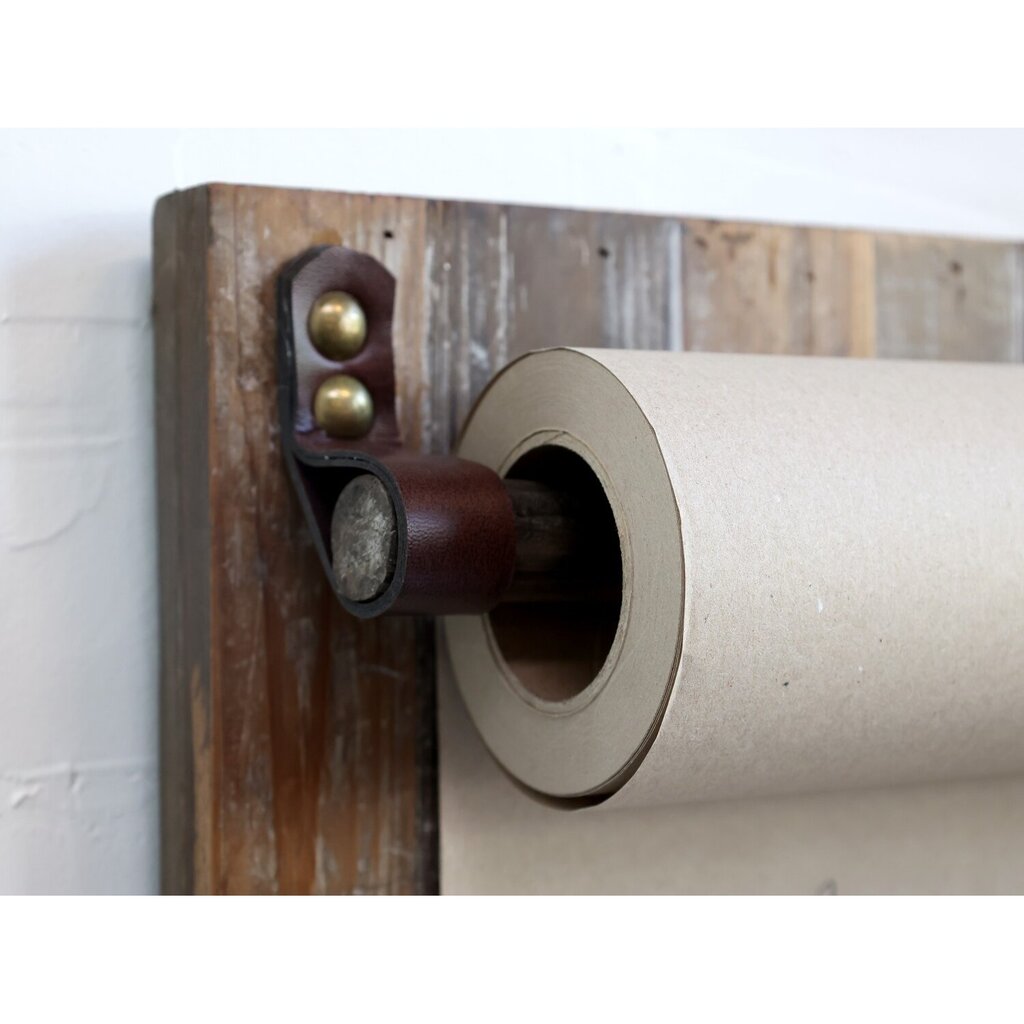 Aufhang für Papier in Recyclingholz