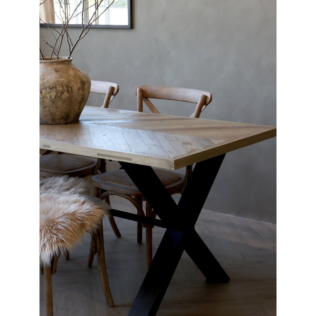 Esstisch Marseille mit Fischgrätenmuster