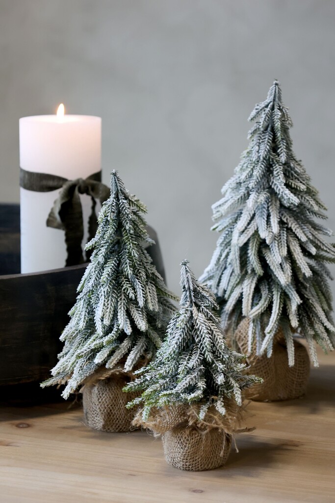 Chic Antique Fleur künstlicher Tannenbaum mit Schnee Preview Image