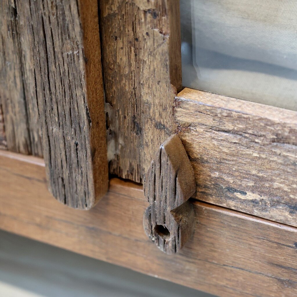 Grimaud Vitrinenschrank