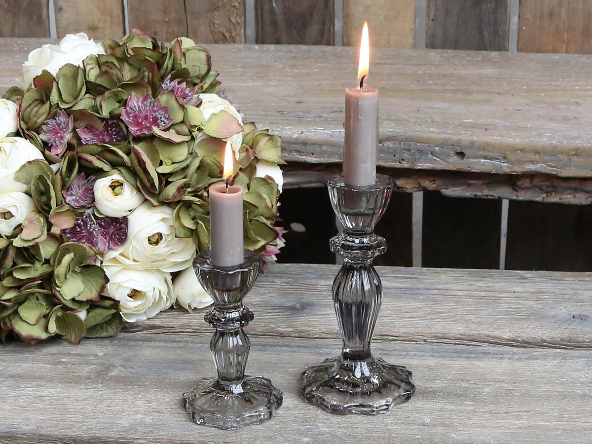 Chic Antique Kerzenständer aus Glas mit Spitzenkante Preview Image