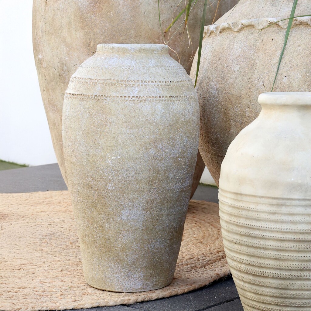 Chic Antique Lourdes großer Terrakotta Krug, Topf Preview Image
