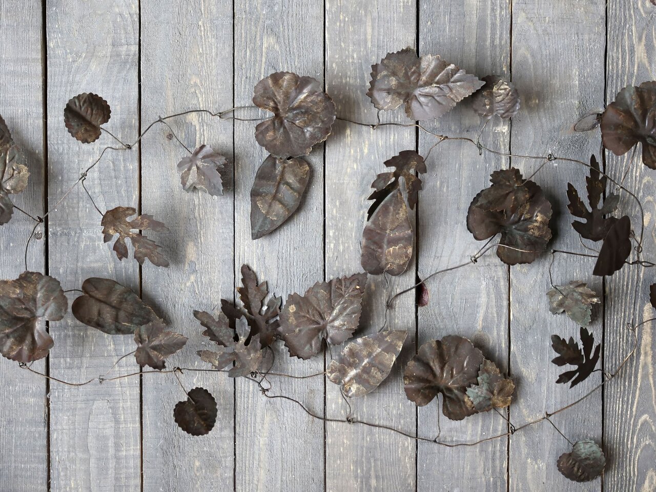 Chic Antique Ranke mit Blättern aus Eisen Preview Image