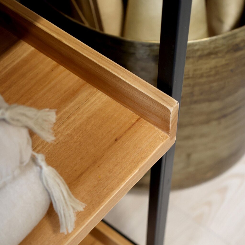 Regal aus Tannenholz