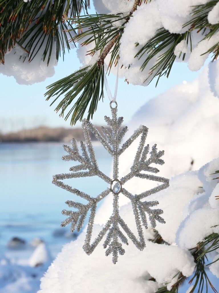 Chic Antique Schneeflocken Aufhänger mit Strasssteinen Preview Image