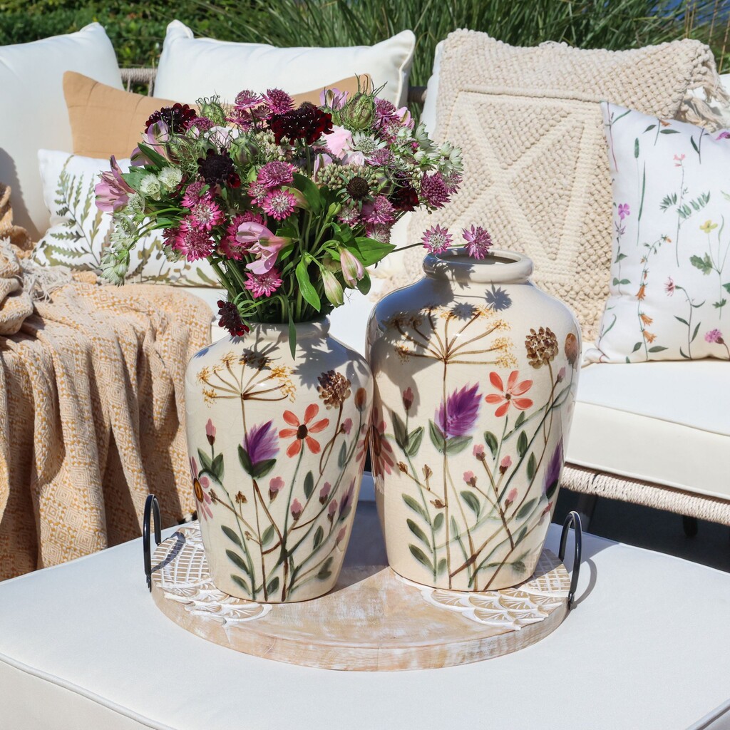 Chic Antique Steingut Vase mit Blumenmotiv Preview Image