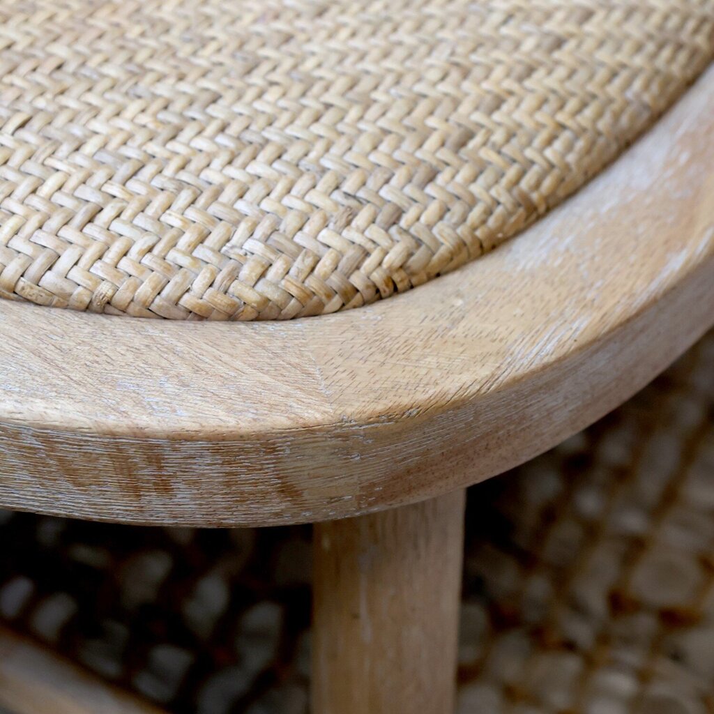 Stuhl mit Geflechtsitz