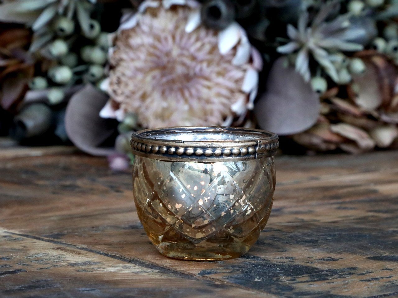 Chic Antique Teelichthalter mit Perlenrand und Schliff Preview Image