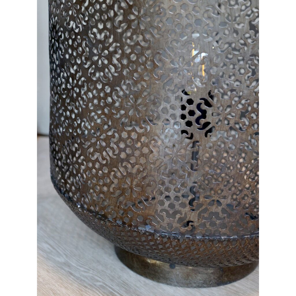 Vire Tischlampe mit Muster