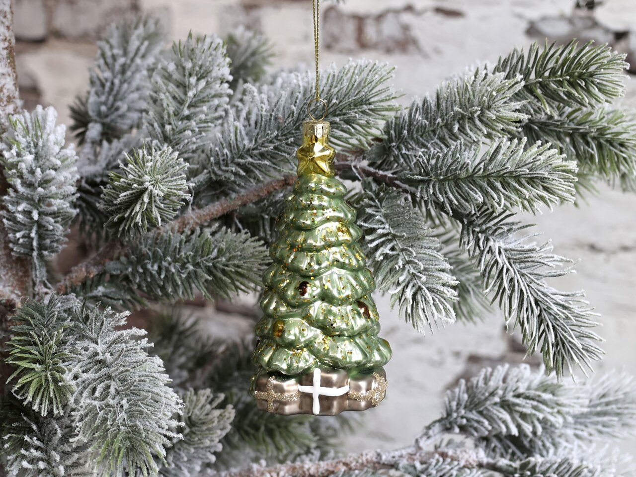 Chic Antique Weihnachtsbaum mit Geschenken zum Aufhängen Preview Image