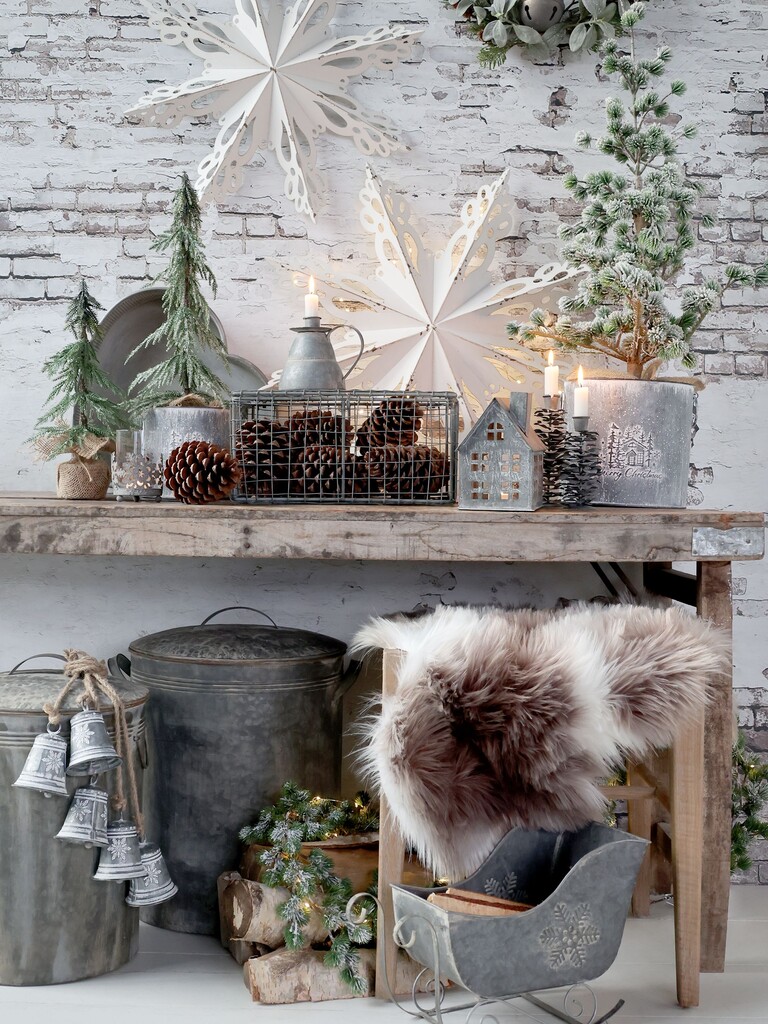 Chic Antique Winterlicher Glocken Aufhänger aus Zink Preview Image